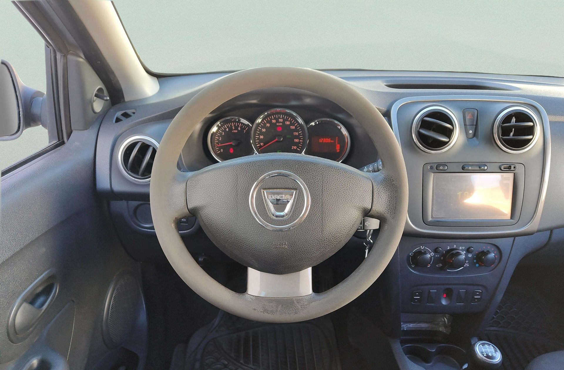 Dacia Sandero dCi 90 Stepway - foto 18