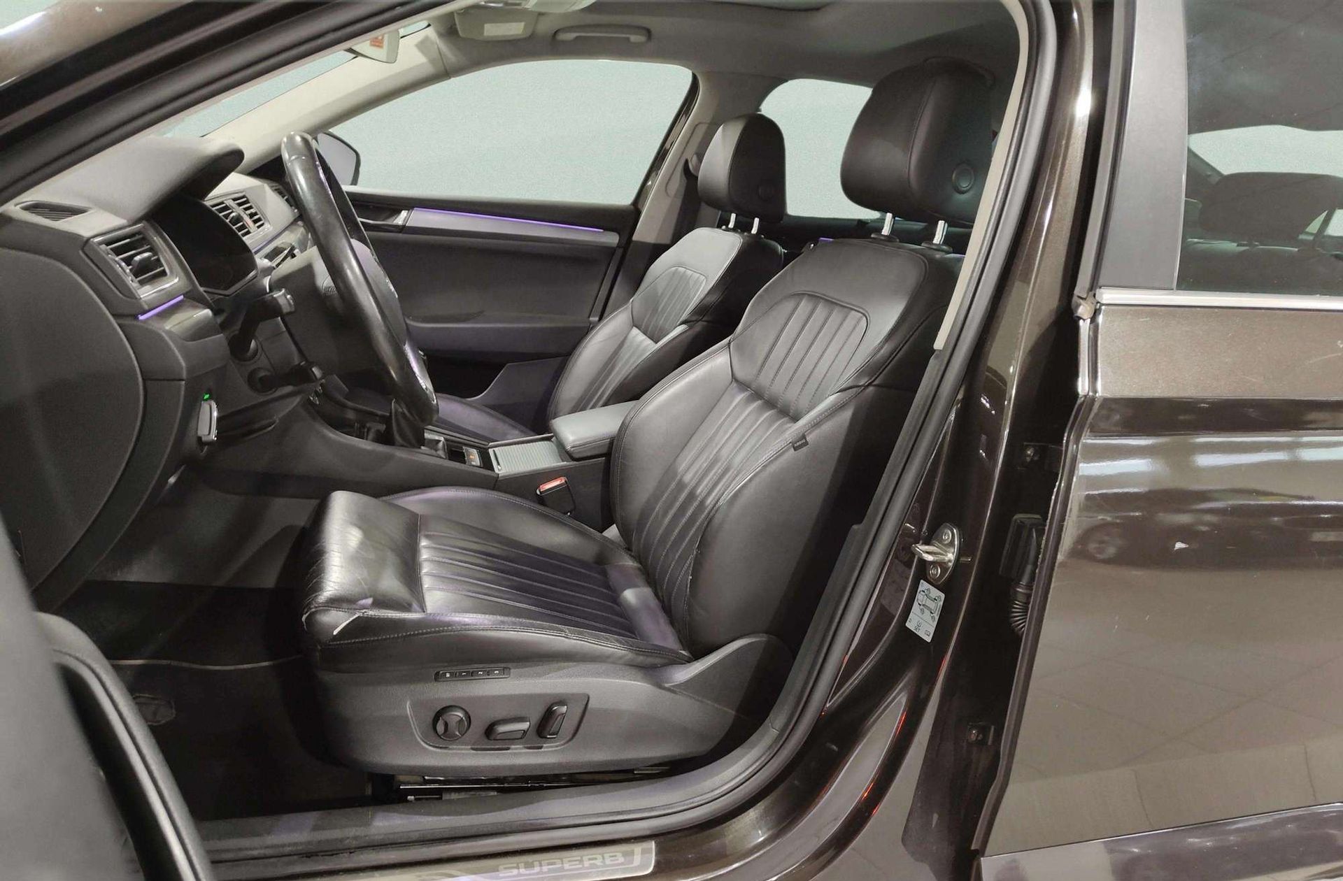Škoda Superb 1.4 TSI Style 4x4 - foto 13