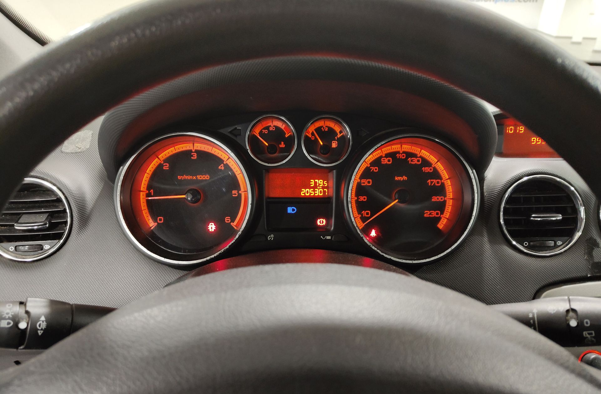 Peugeot 308 1.6 HDi Confort - foto 18