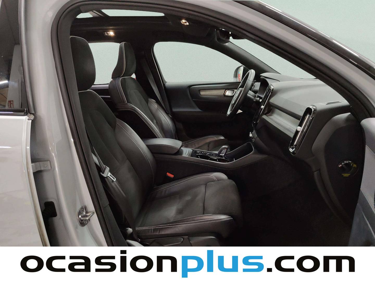 Volvo XC40 Volvo XC40 T2 R-Design Auto (129 CV) automático