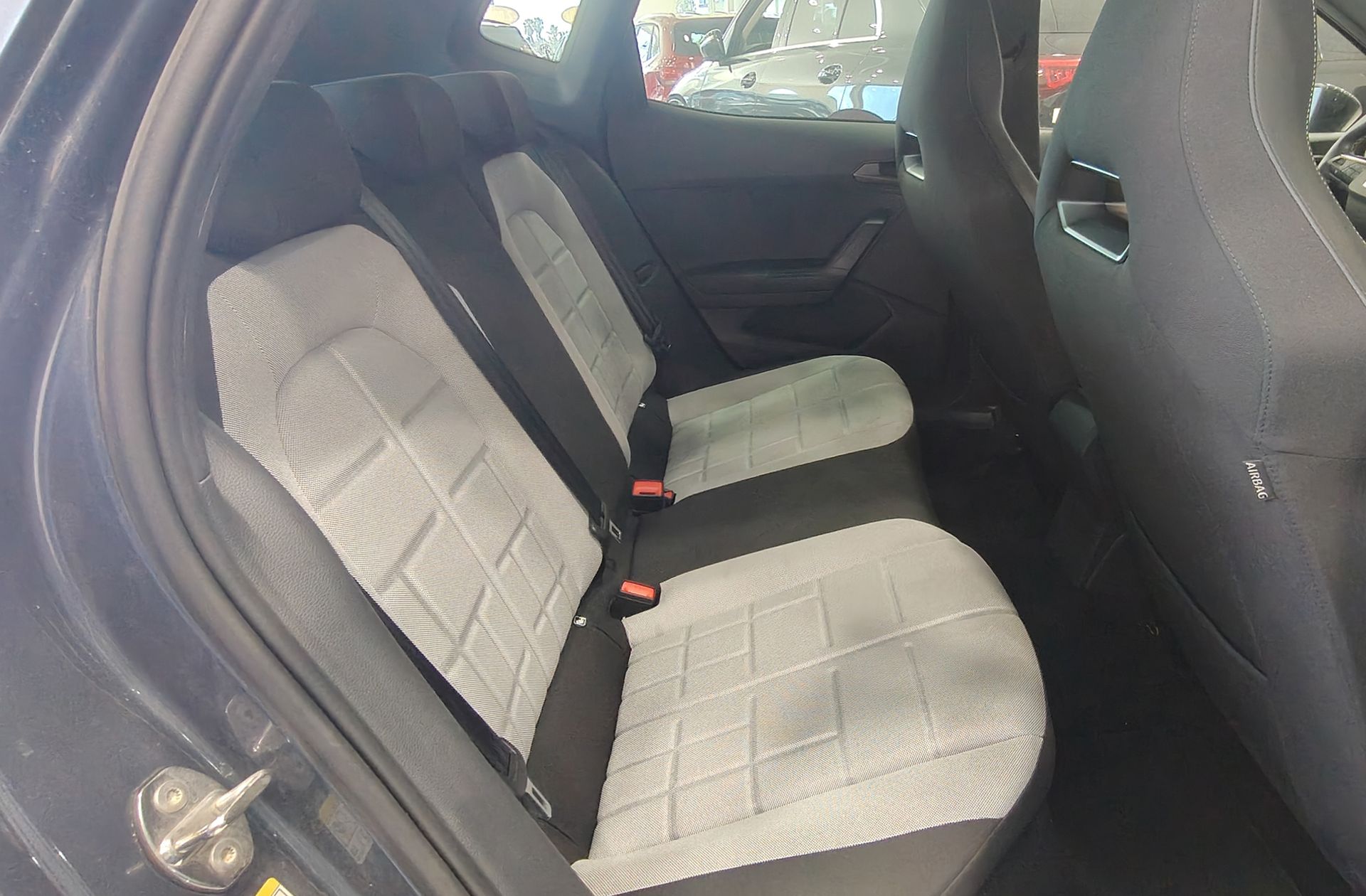 SEAT Arona 1.0 TSI FR - foto 17