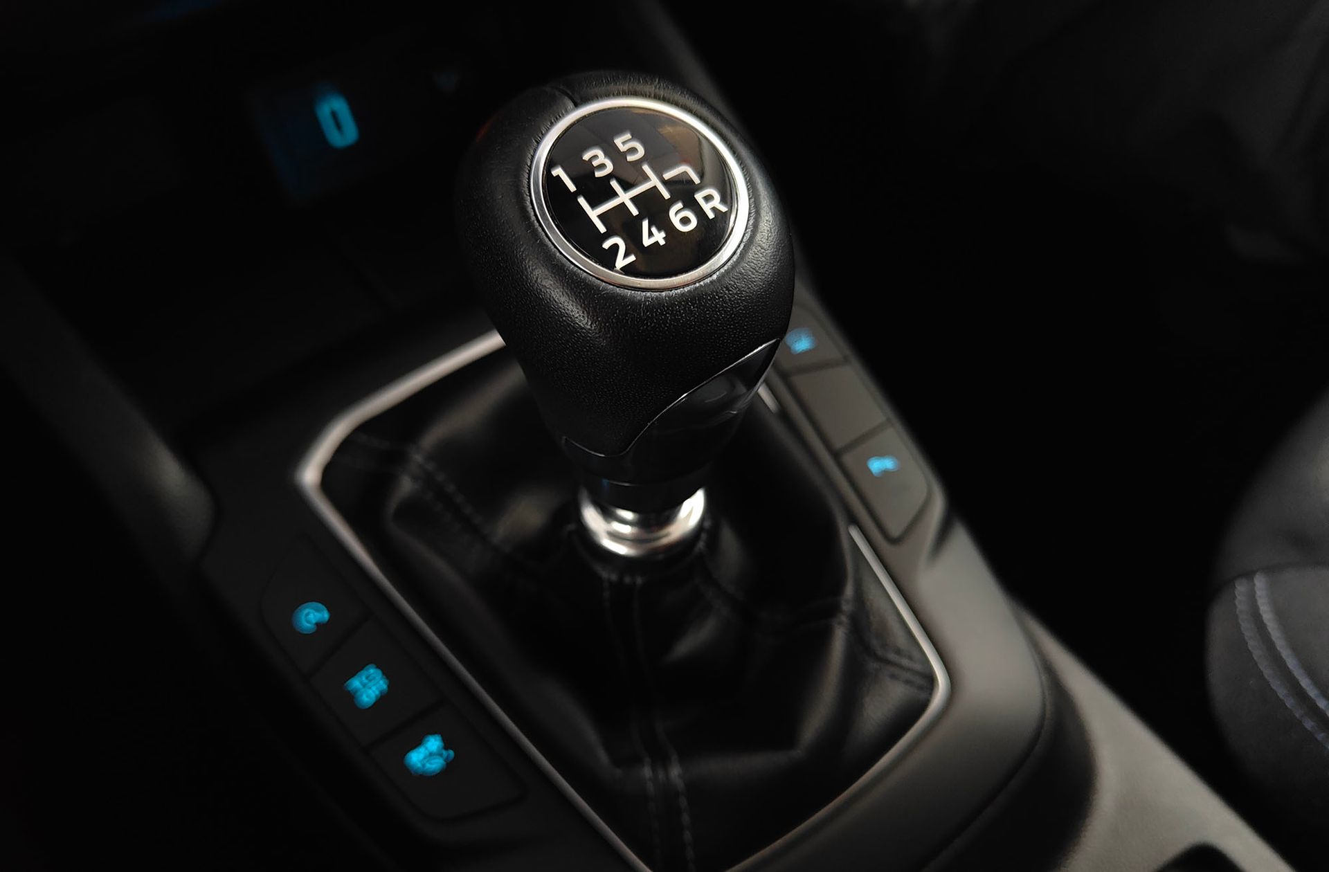 Ford Focus 1.0 EcoBoost Active - foto 6