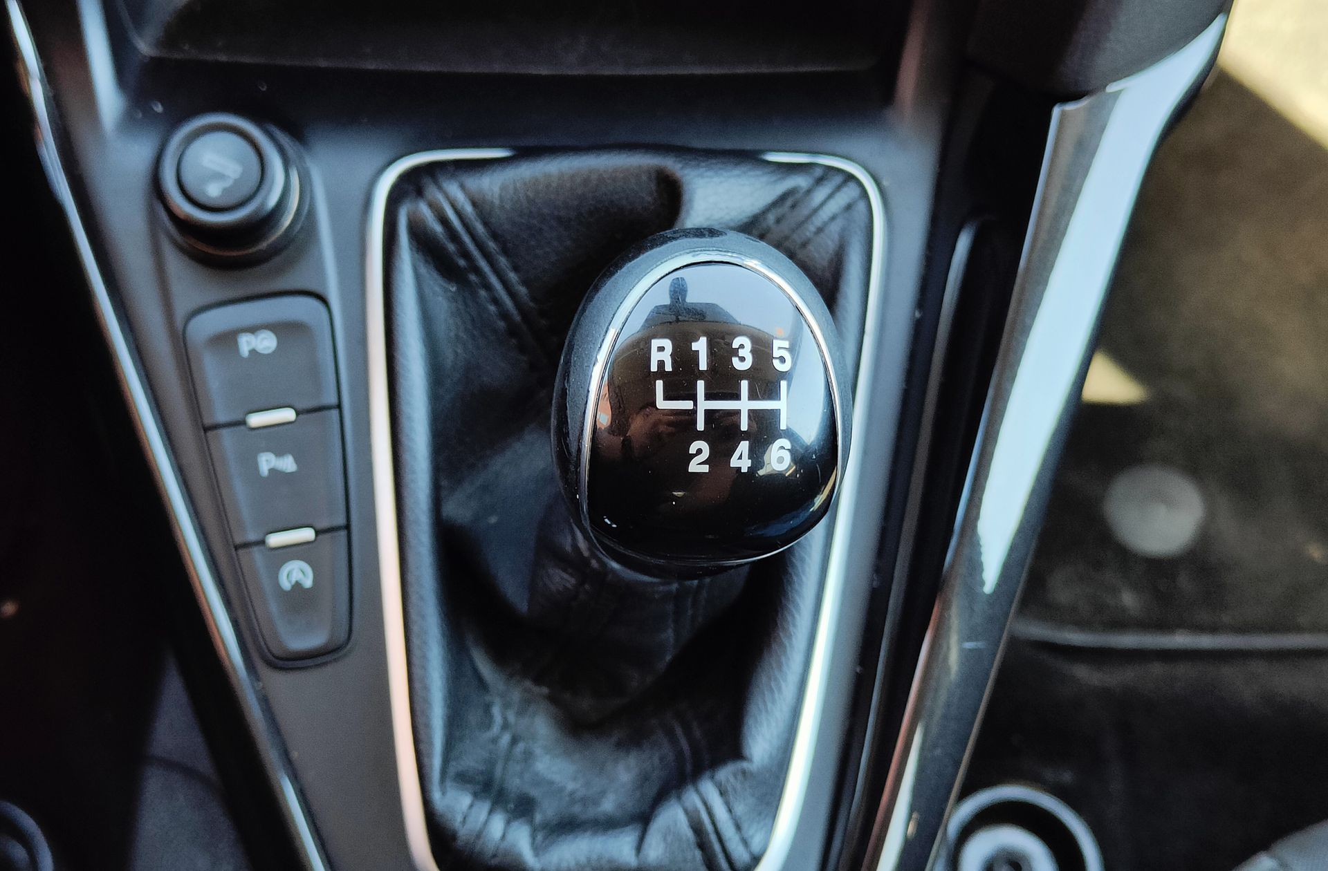 Ford Focus 1.0 EcoBoost Titanium - foto 5