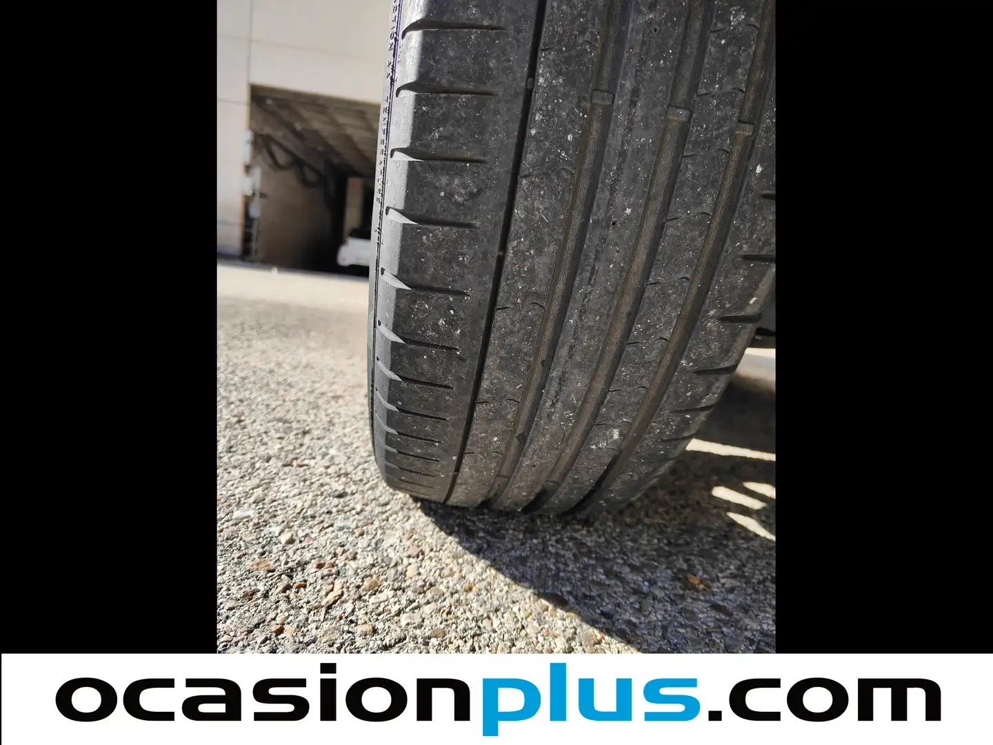 Foto Toyota C-HR Toyota C-HR 1.8 125H Advance (122 CV)