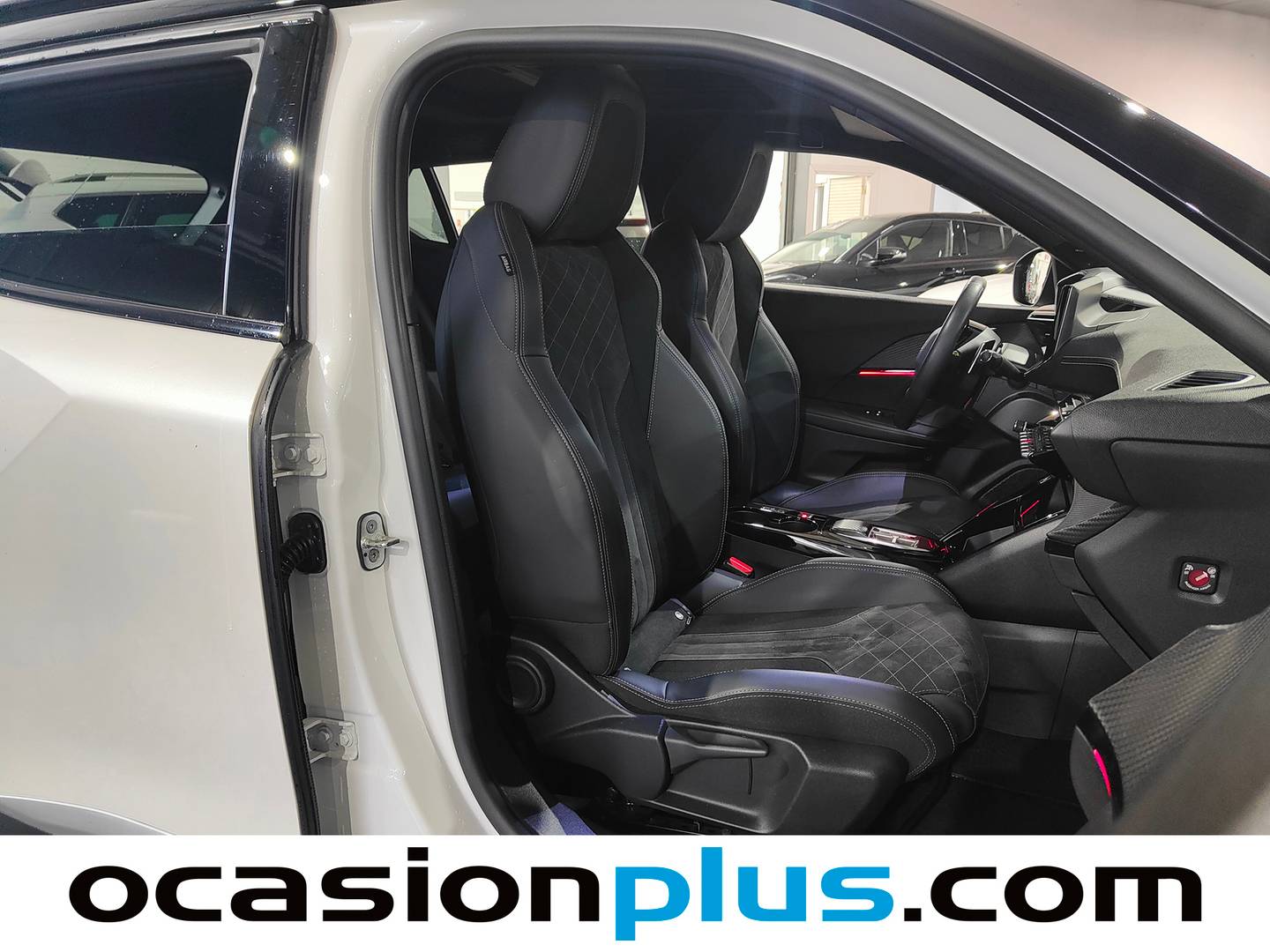 Peugeot 2008 Peugeot 2008 PureTech 130 S&S GT Pack EAT8 (130 CV) automático