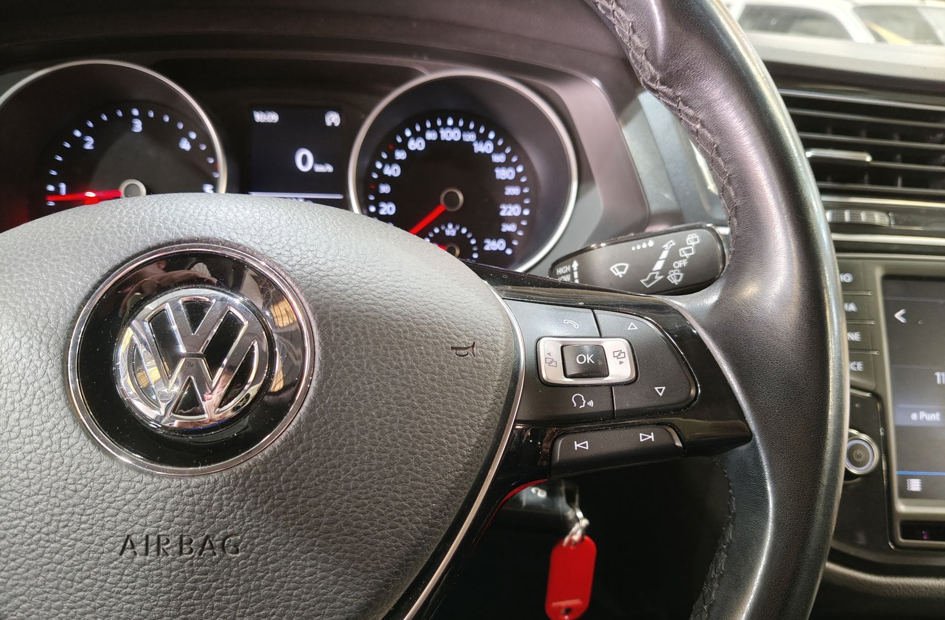 Volkswagen Tiguan Edition 2.0 TDI BMT - foto 24