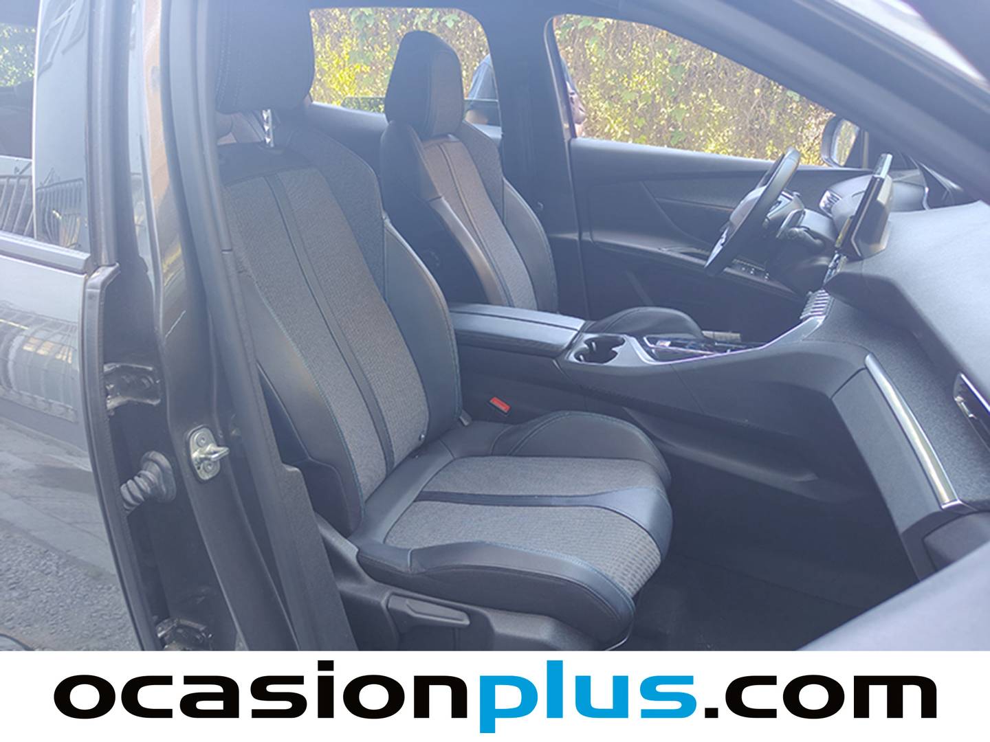 Foto Peugeot 3008 Peugeot 3008 PureTech 130 S&S Allure Pack EAT8 (130 CV)