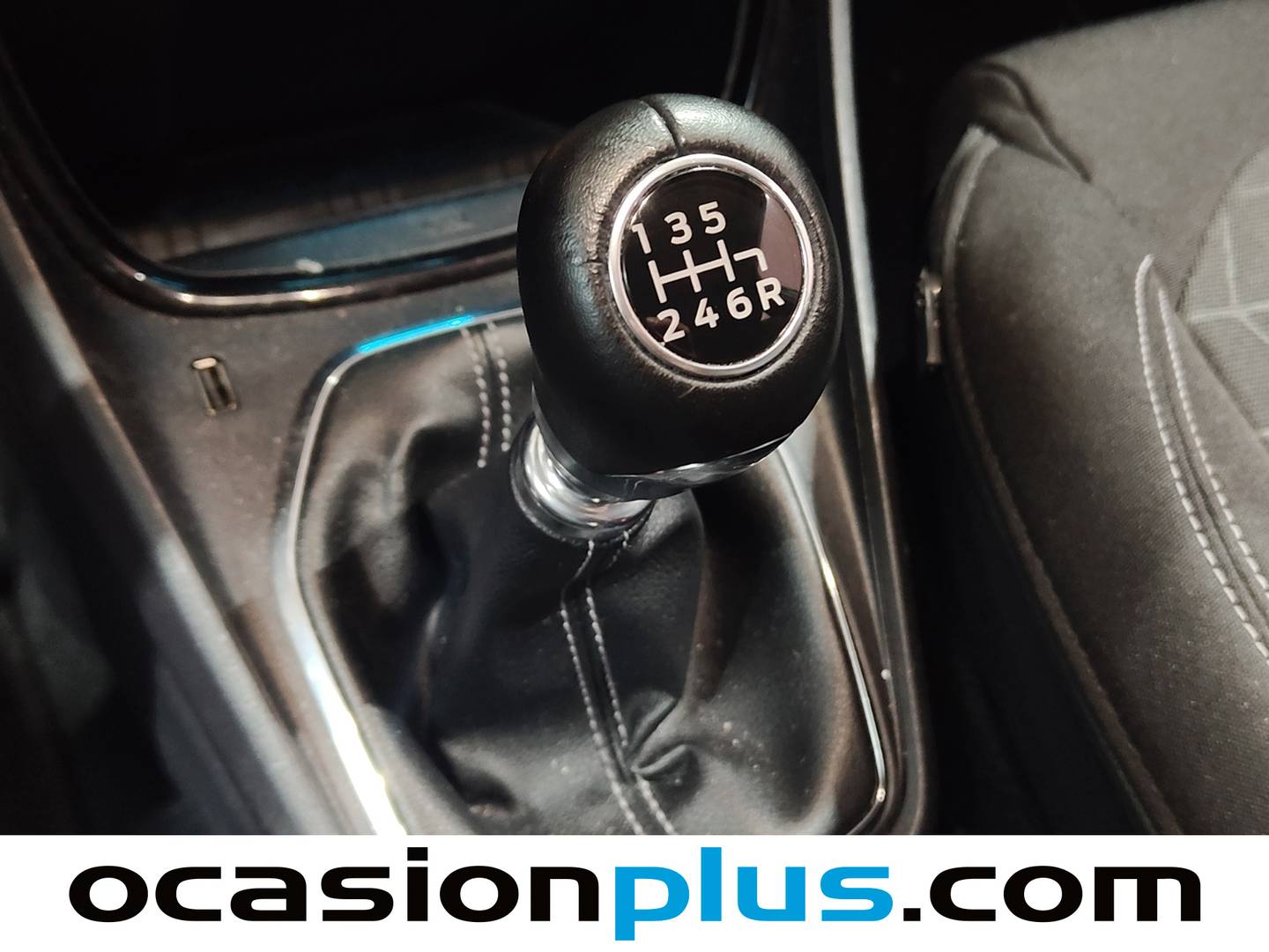 Ford Puma Ford Puma 1.0 EcoBoost MHEV Titanium Design (125 CV) de segunda mano