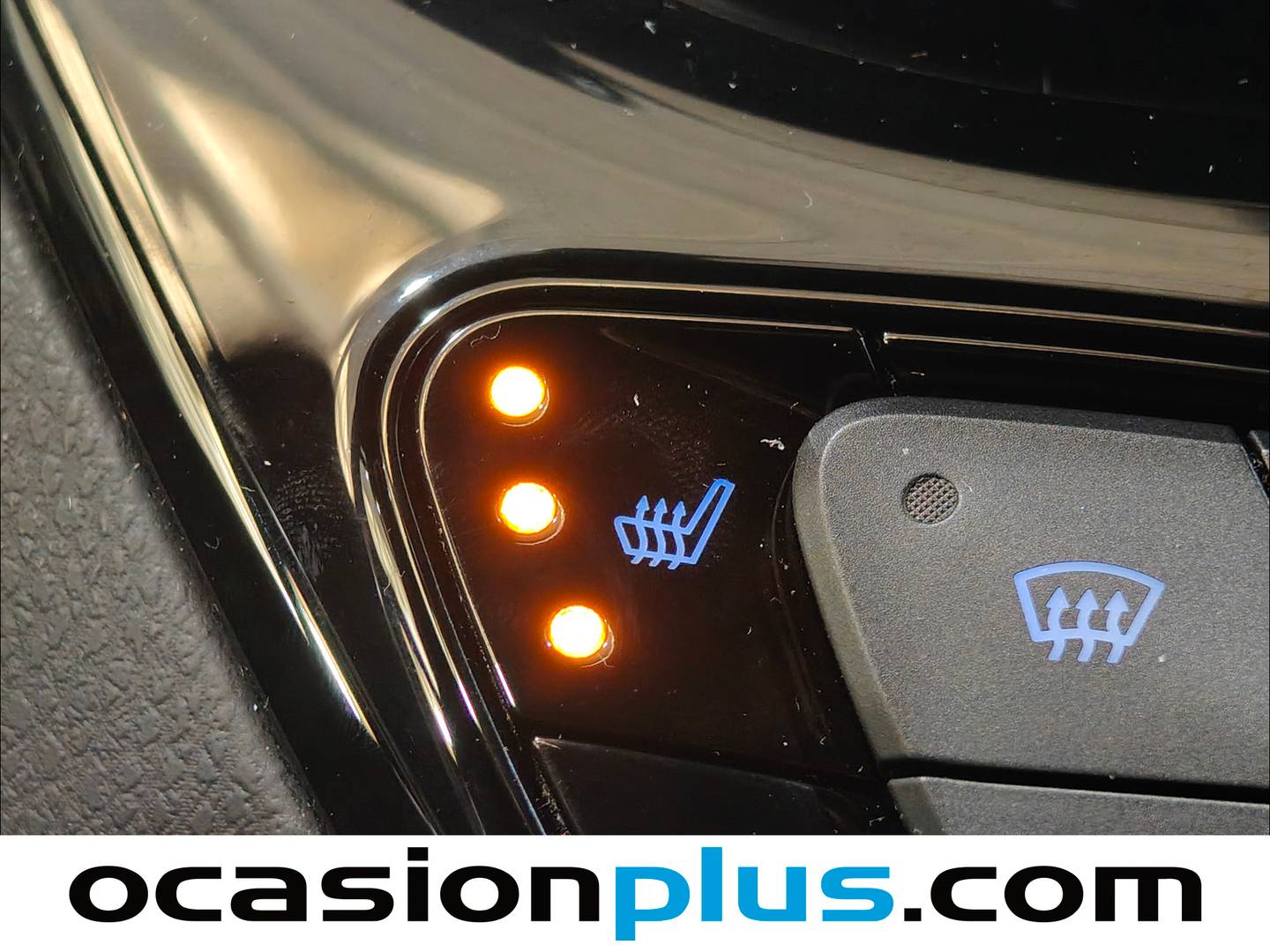 Extras y acabados del Toyota C-HR Toyota C-HR 180H Advance (184 CV)