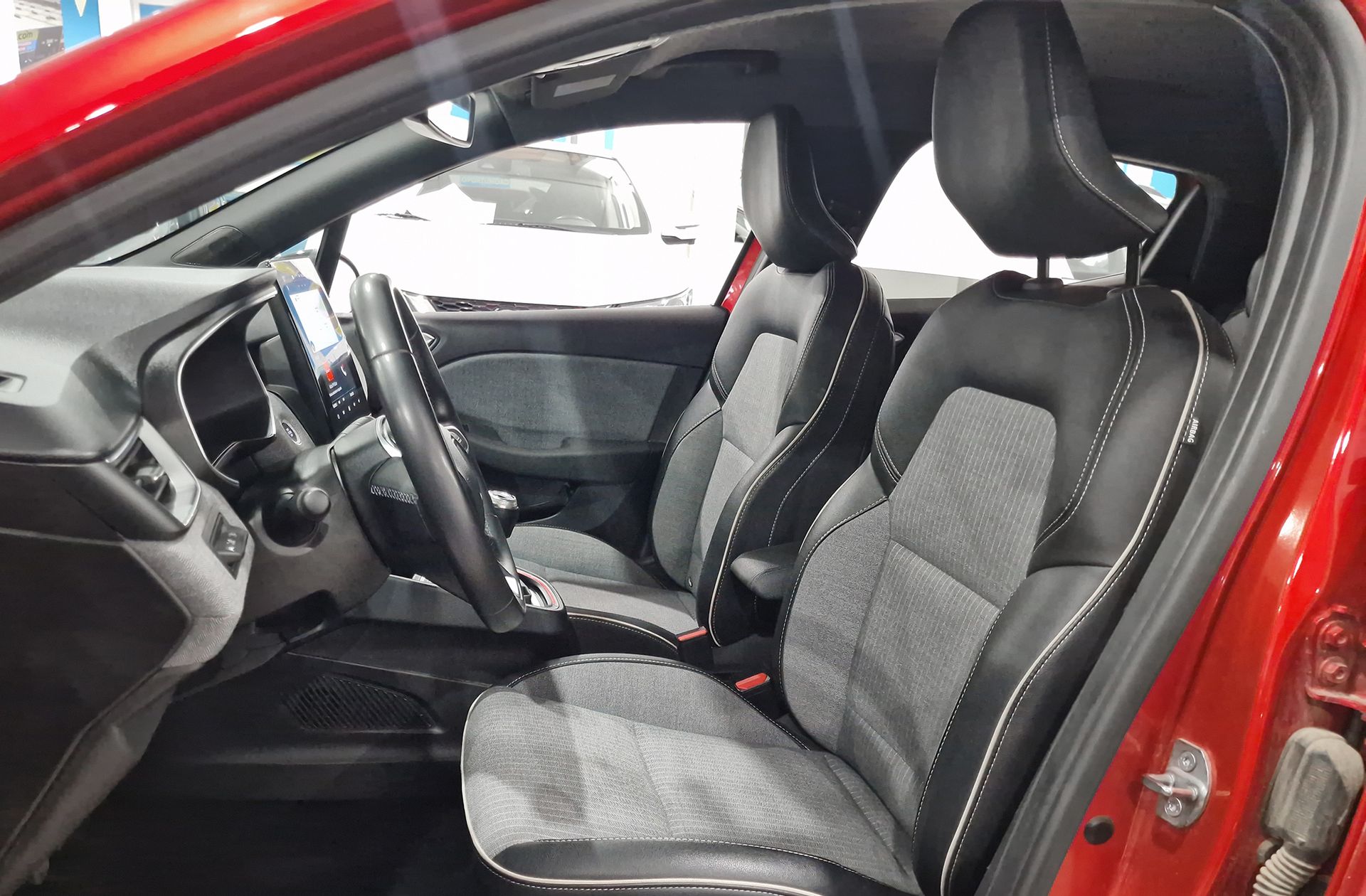 Renault Clio Techno TCe - foto 13