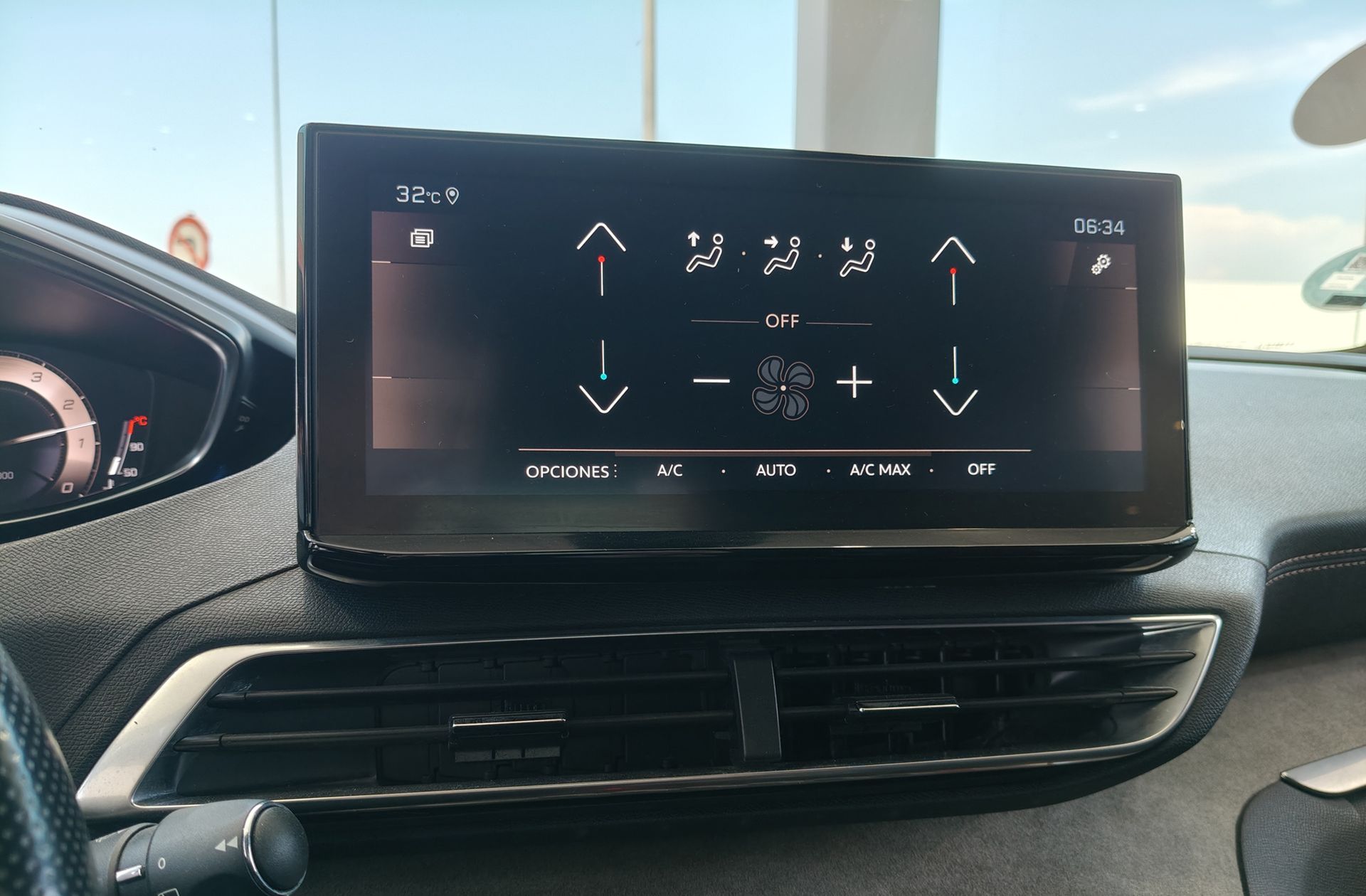 Peugeot 3008 PureTech 130 GT - foto 33