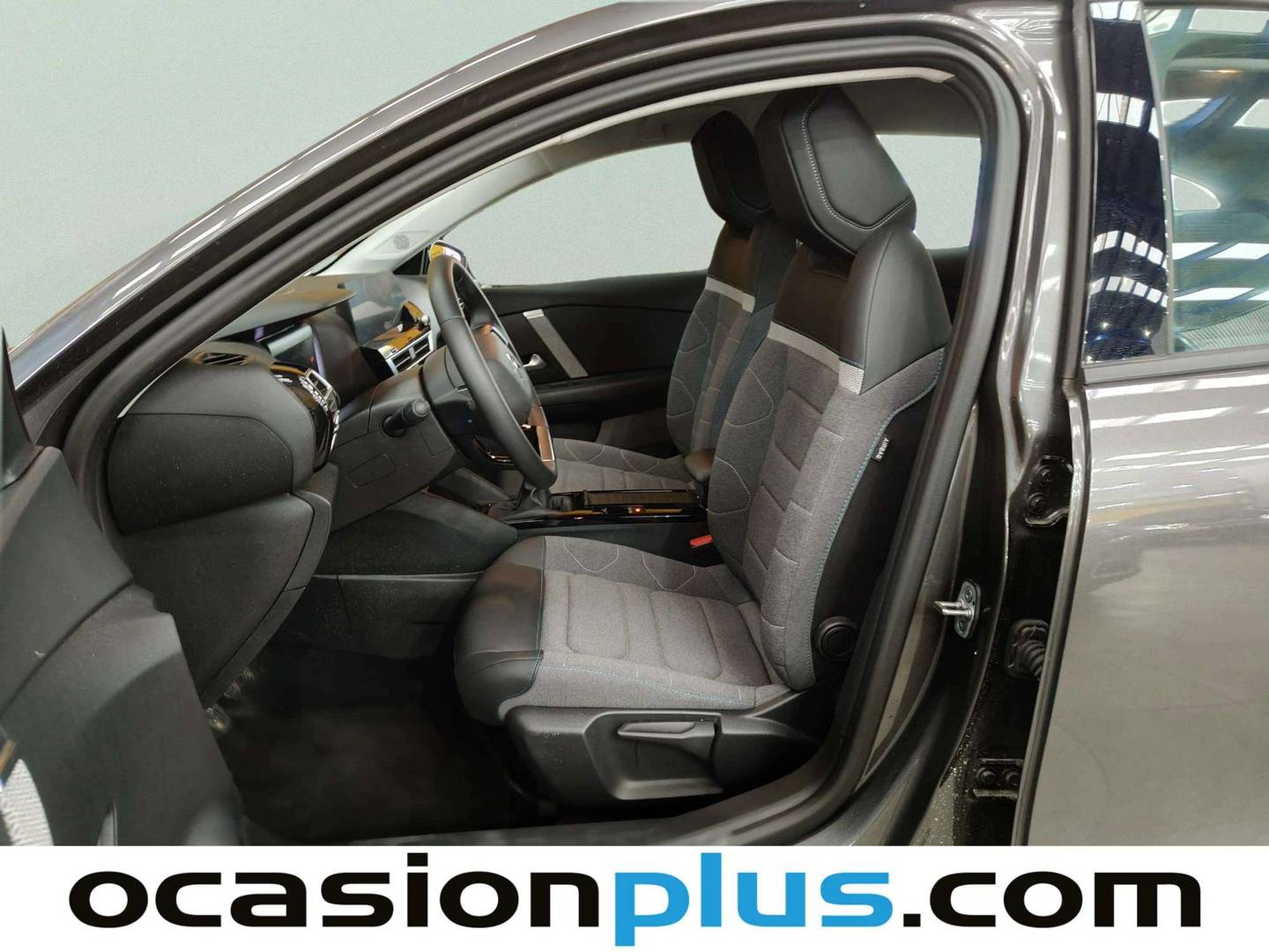 Foto asientos delanteros Citroën C4 Citroen C4 PureTech 130 S&S 6v Plus (131 CV)