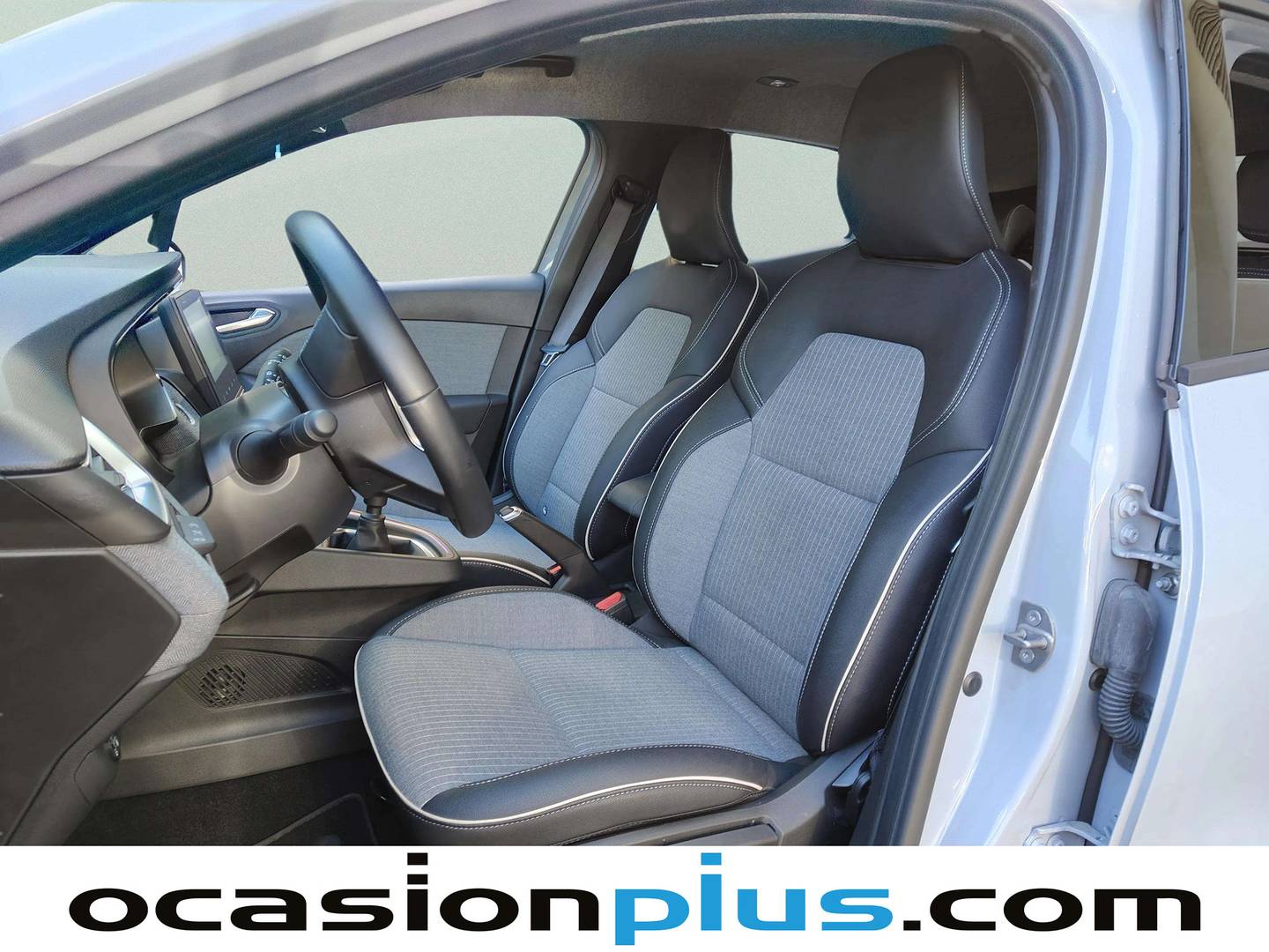 Foto asientos delanteros Renault Clio Renault Clio Techno TCe (100 CV) GLP