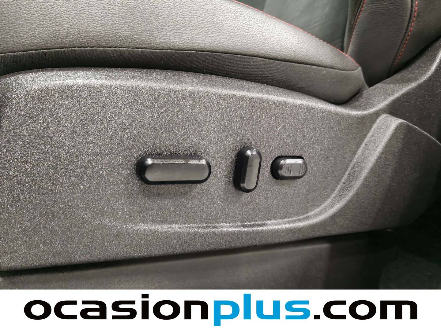 Acabados Ford Kuga Ford Kuga 1.5 EcoBoost ST-Line Limited Edition 4x2 (150 CV)