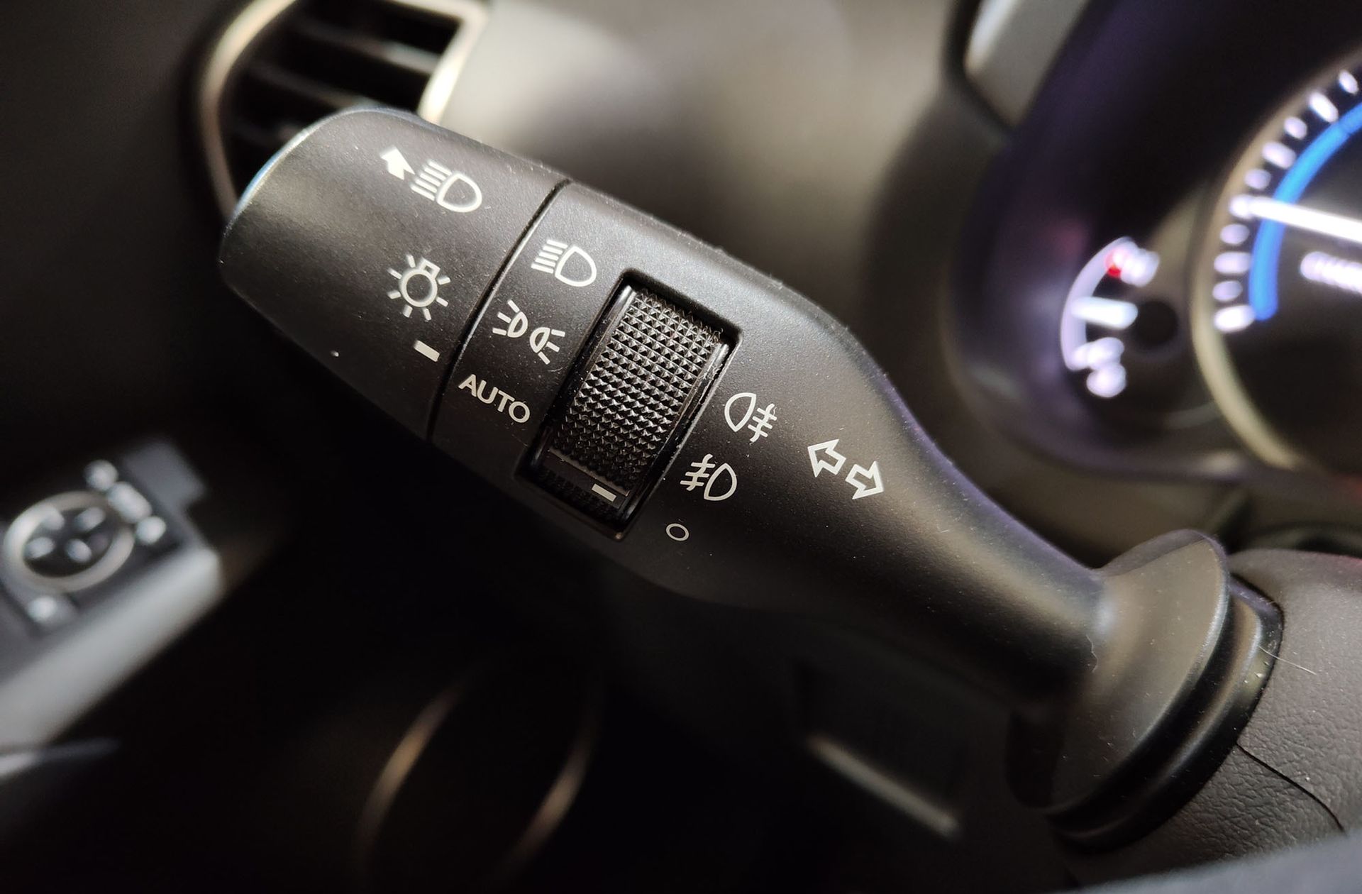 Lexus NX 300h Sport Edition 2WD - foto 24