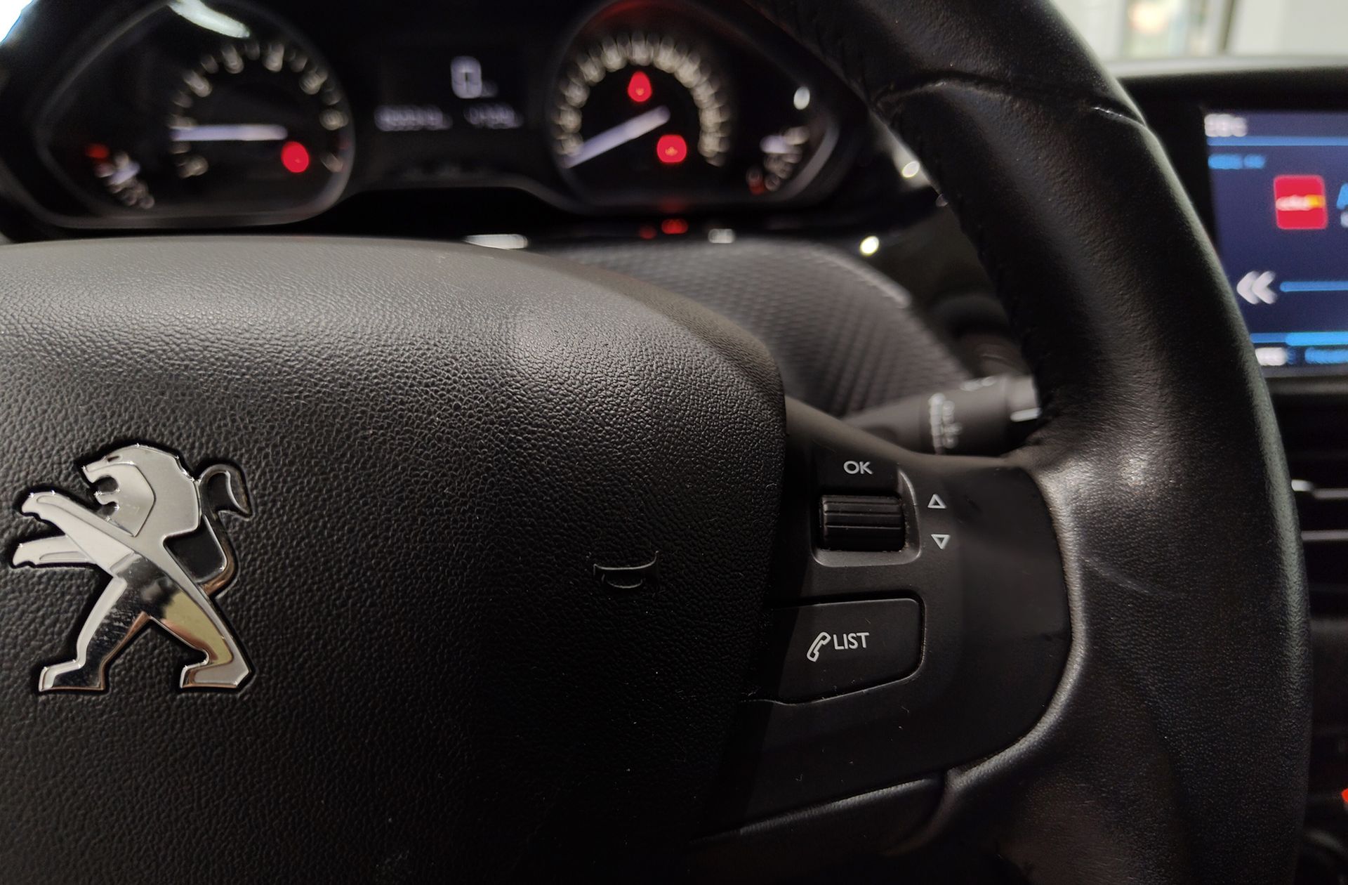 Peugeot 208 PureTech 82 Style - foto 26