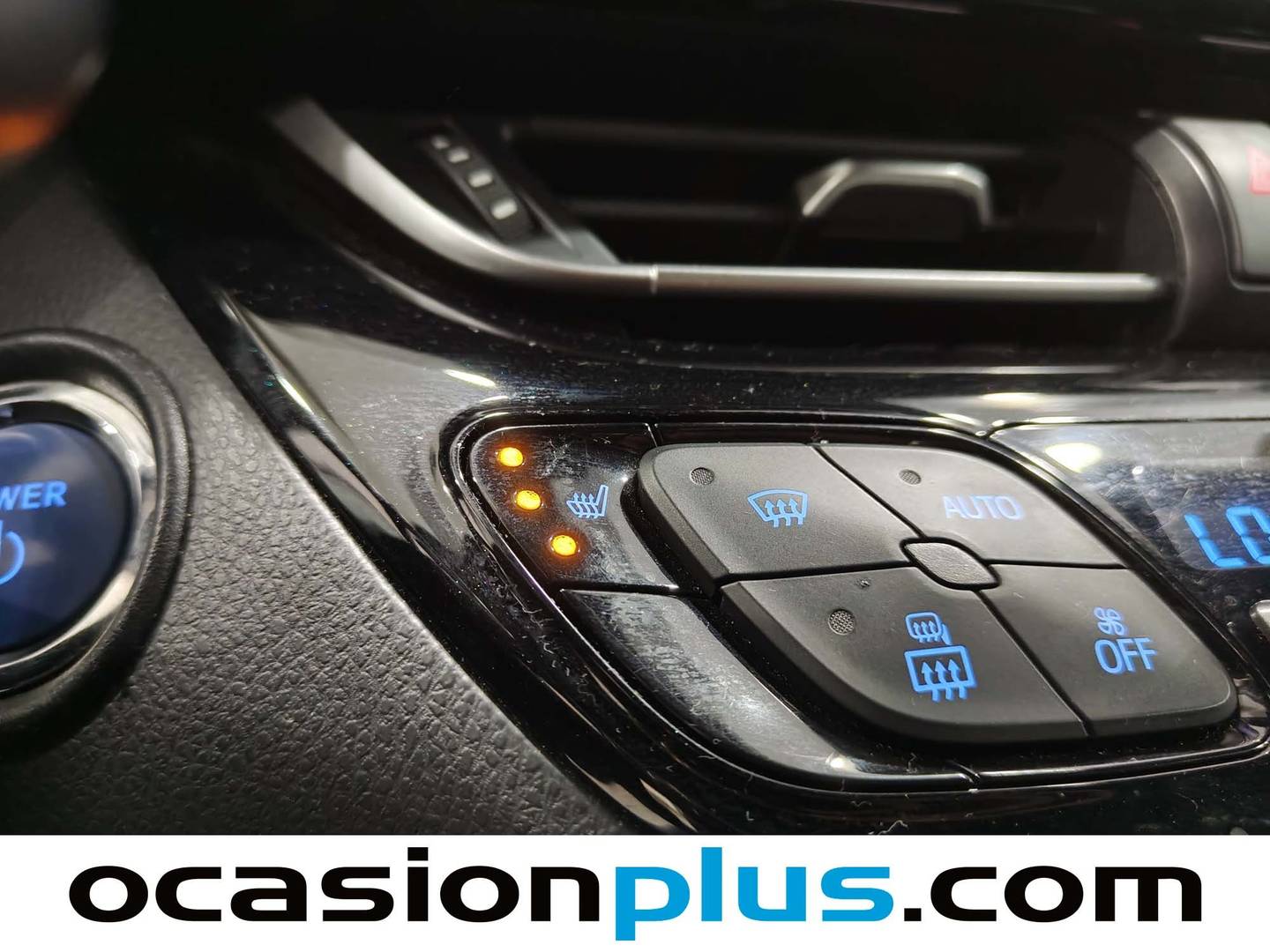 Extras y acabados del Toyota C-HR Toyota C-HR 1.8 125H Advance (122 CV)