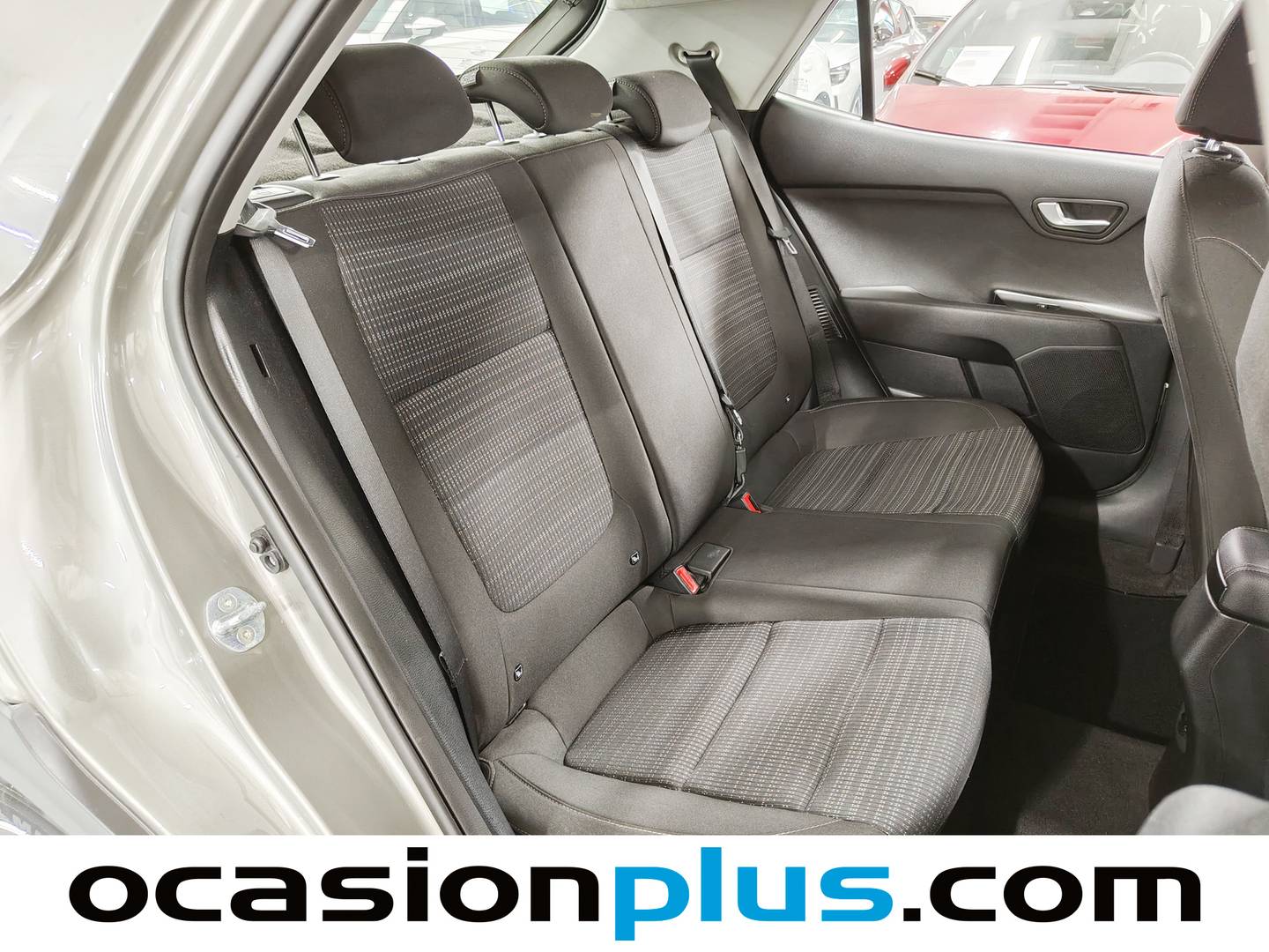 Foto KIA Stonic Kia Stonic 1.0 T-GDi MHEV Drive DCT (120 CV)