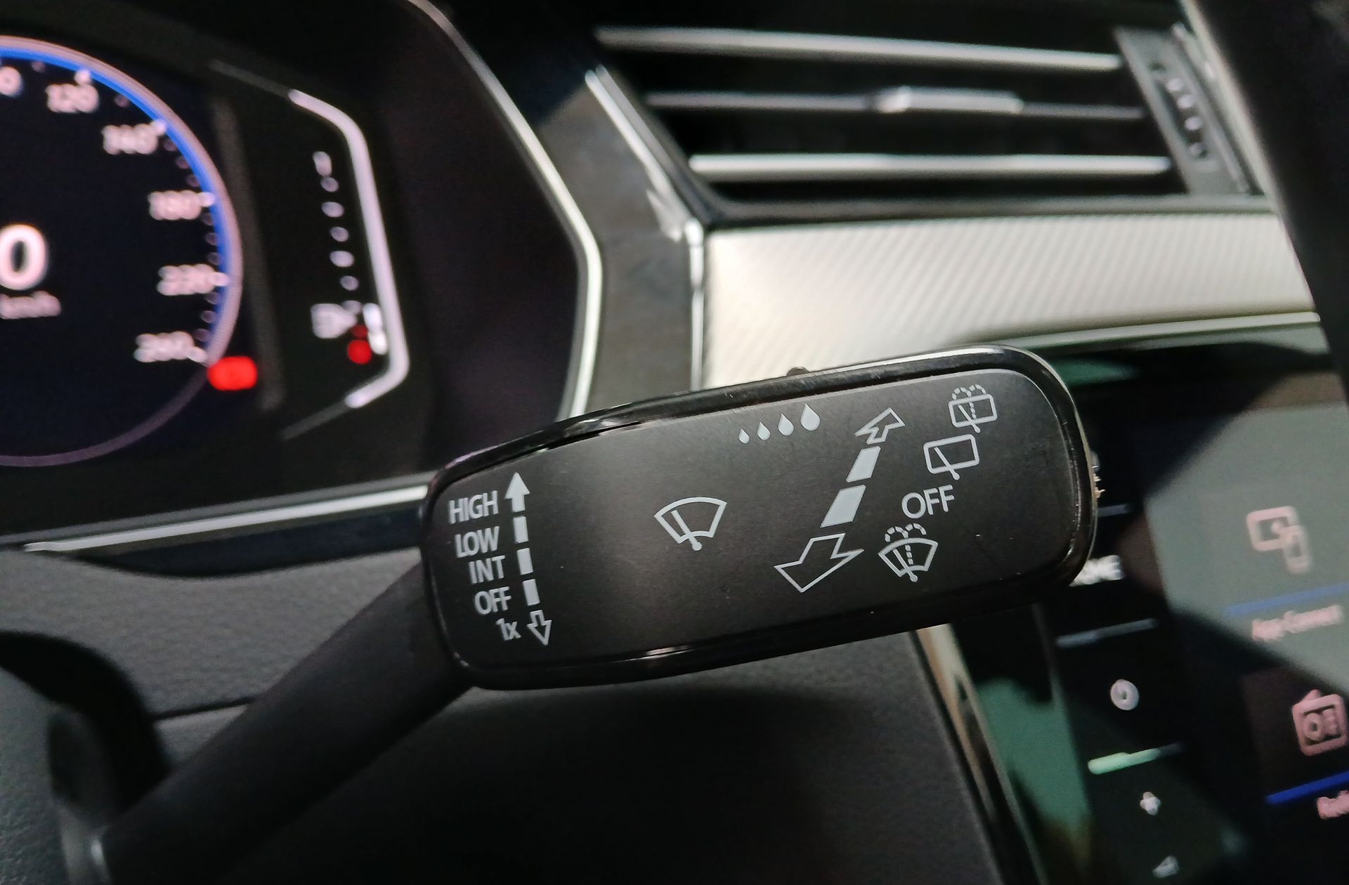 Volkswagen Passat Variant R-Line 2.0 TDI DSG - foto 34