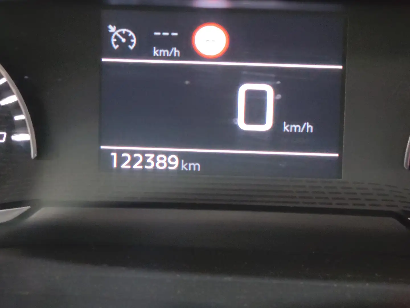 Foto Peugeot 208 Peugeot 208 BlueHDi 100 Allure (100 CV)