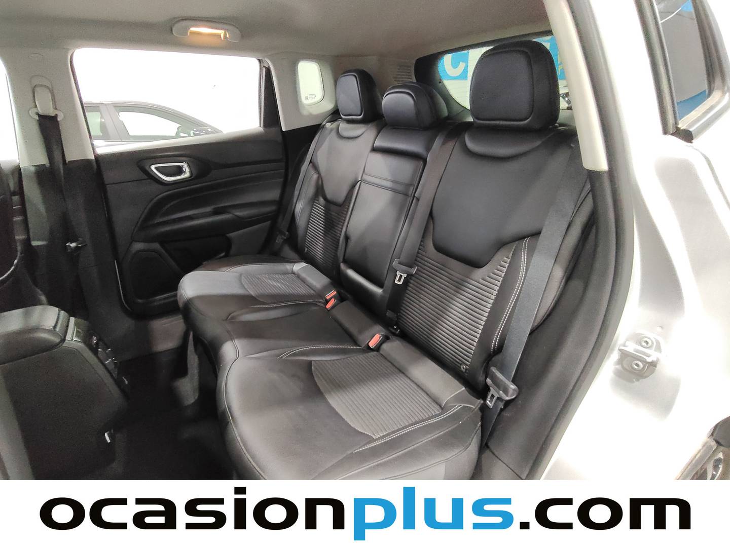 Foto Jeep Compass Jeep Compass 1.3 Gse Night Eagle FWD MT (130 CV)