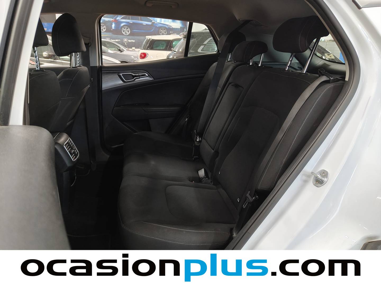 Foto KIA Sportage Kia Sportage 1.6 CRDi MHEV Business 4x2 (136 CV)