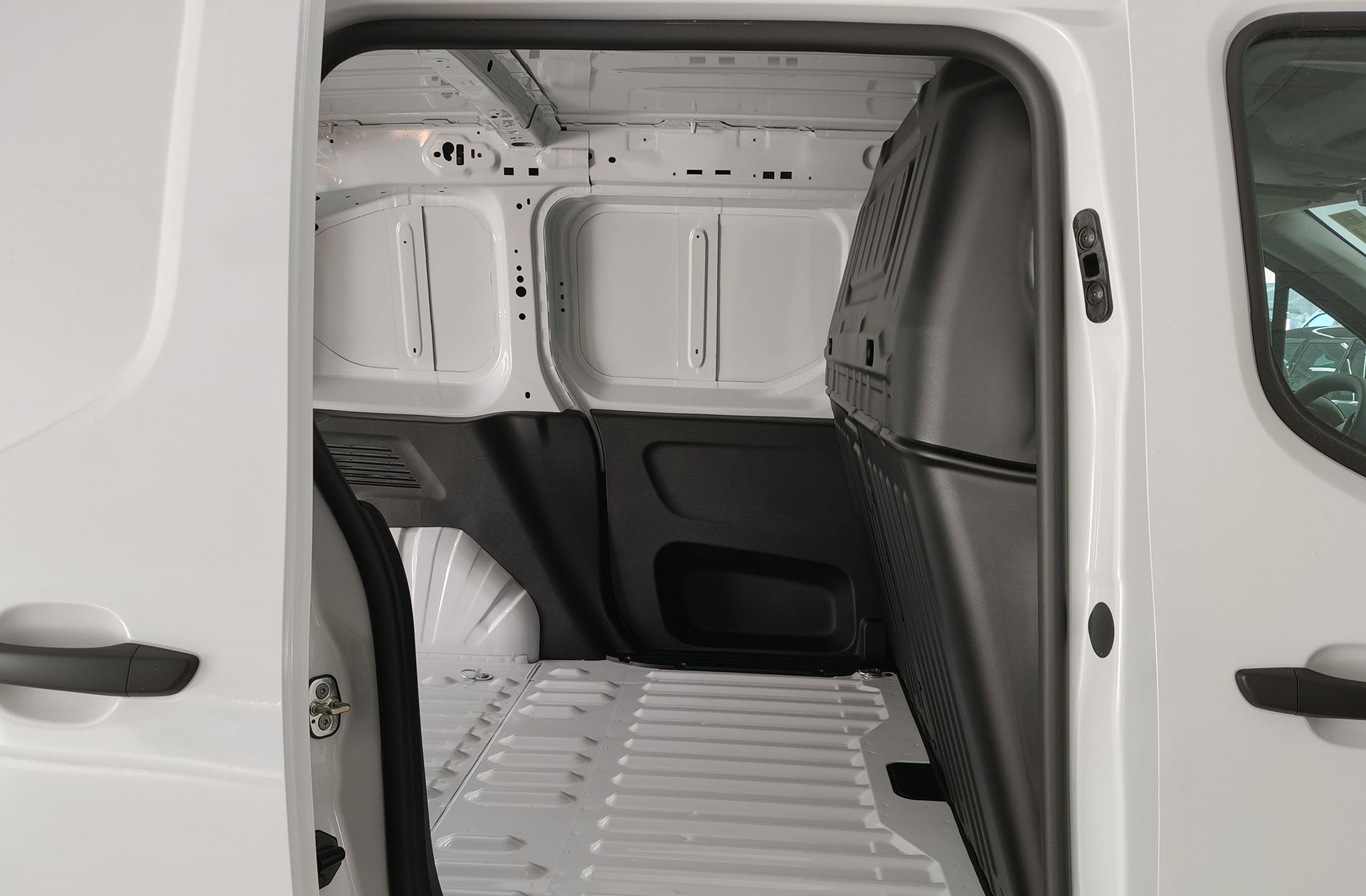 Fiat Doblò Furgon Furgon BlueHDi M - foto 19