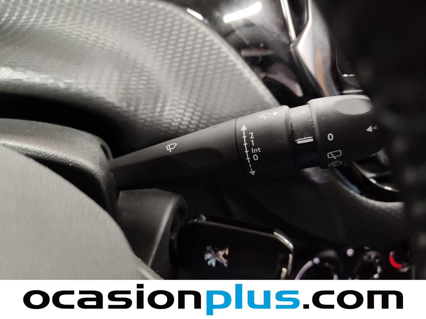 Foto Peugeot 2008 Peugeot 2008 PureTech 110 S&S Signature (110 CV)