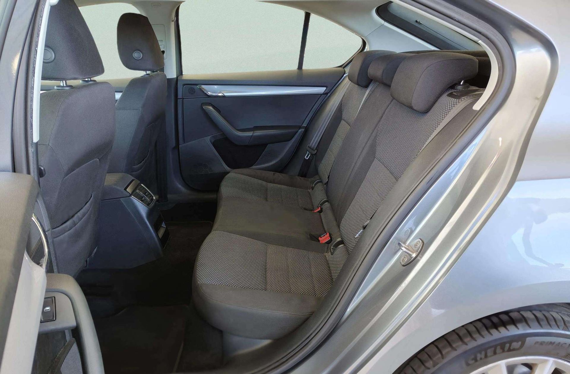 Škoda Octavia 1.6 TDI CR Ambition - foto 9