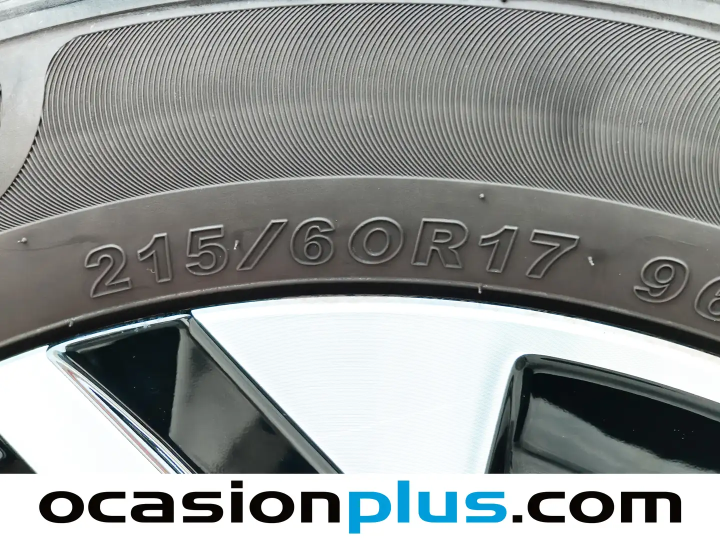 Foto Peugeot 2008 Peugeot 2008 PureTech 100 S&S Allure (100 CV)