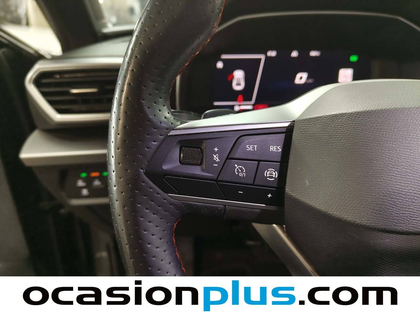 Seat León SEAT León 1.0 eTSI S&S FR DSG (110 CV) de segunda mano