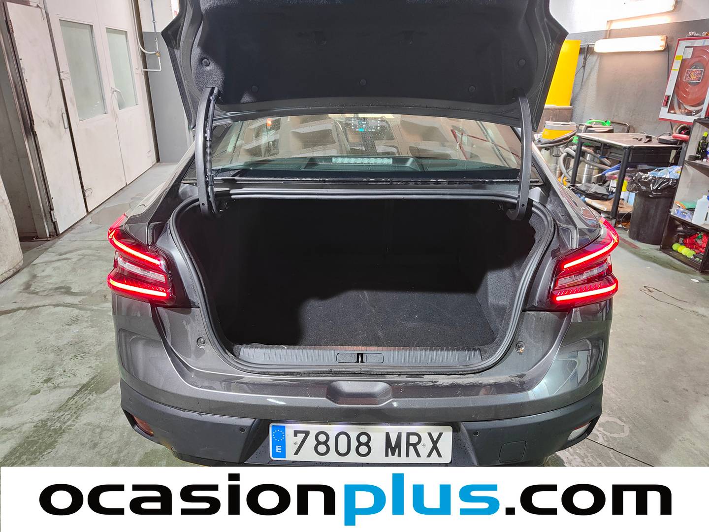 Foto Citroën C4 X Citroen C4 X PureTech 100 S&S 6v You (102 CV)