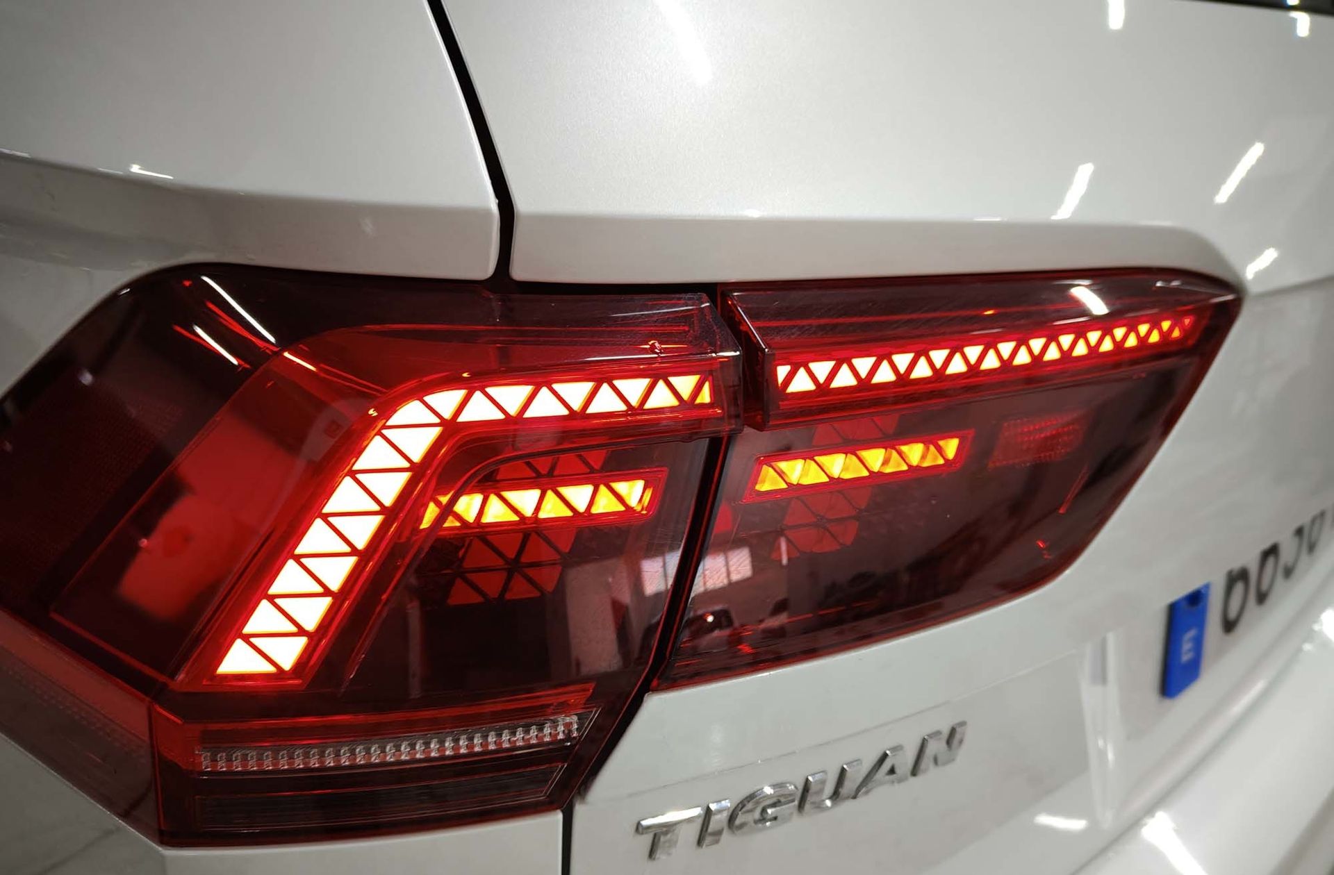 Volkswagen Tiguan Sport 2.0 TDI BMT 4Motion Pack R-line DSG - foto 21