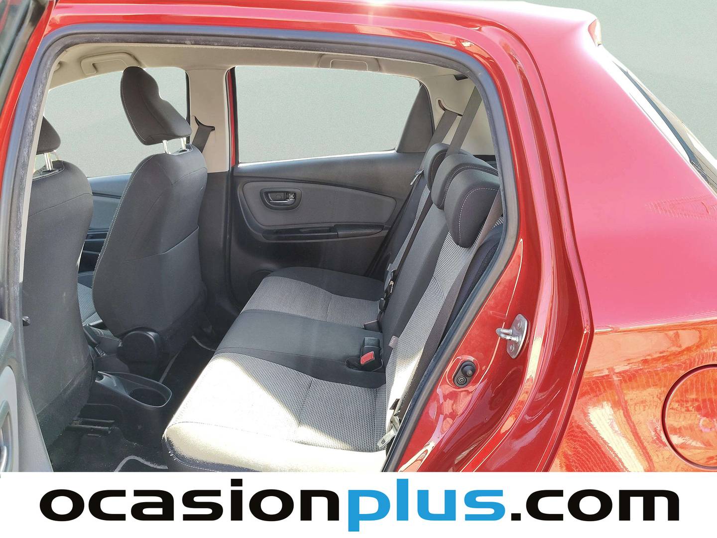 Foto asientos traseros Toyota Yaris Toyota Yaris 1.5 Hybrid Active (100 CV)