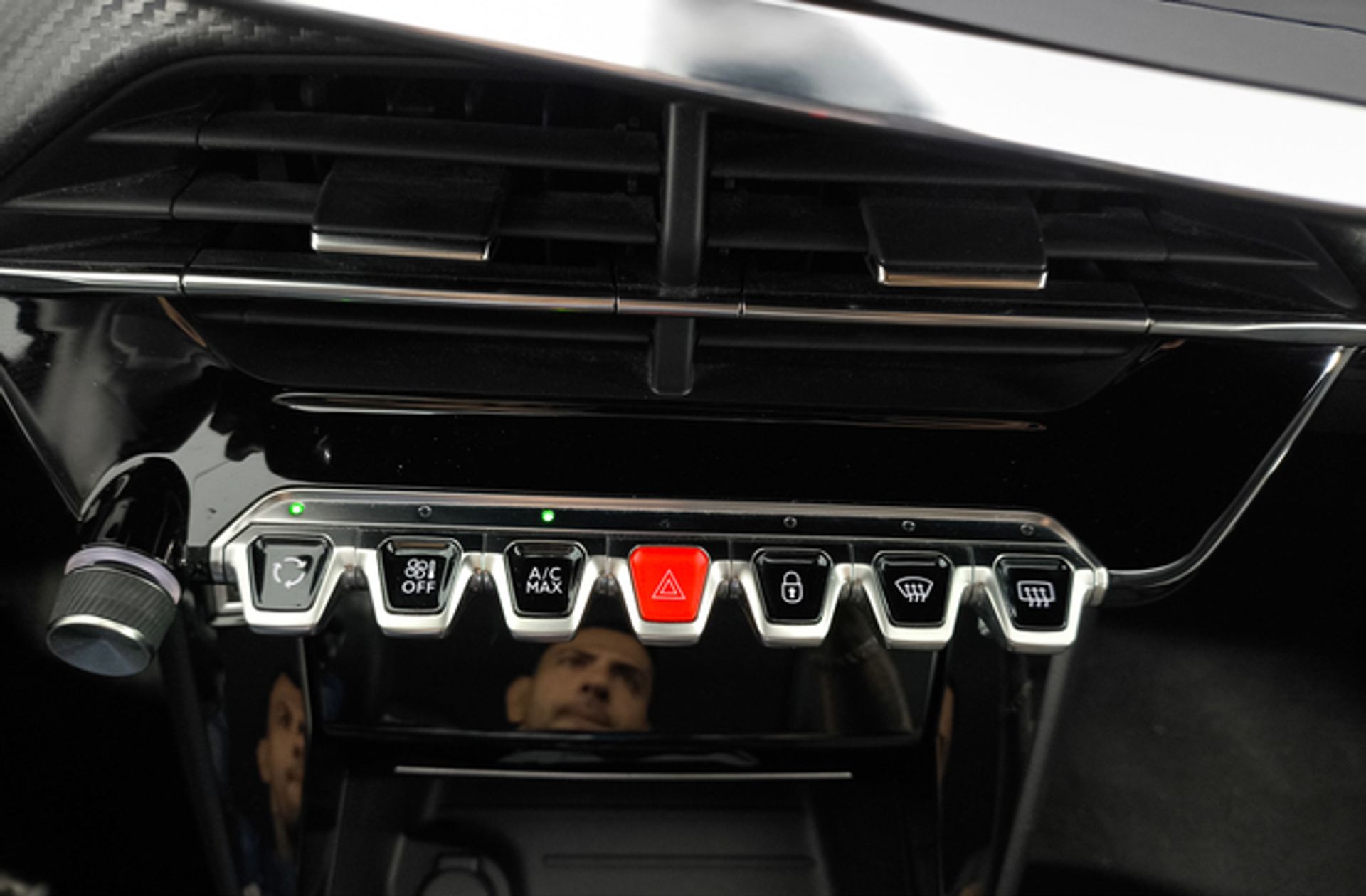 Peugeot 2008 PureTech 130 Allure EAT8 - foto 33