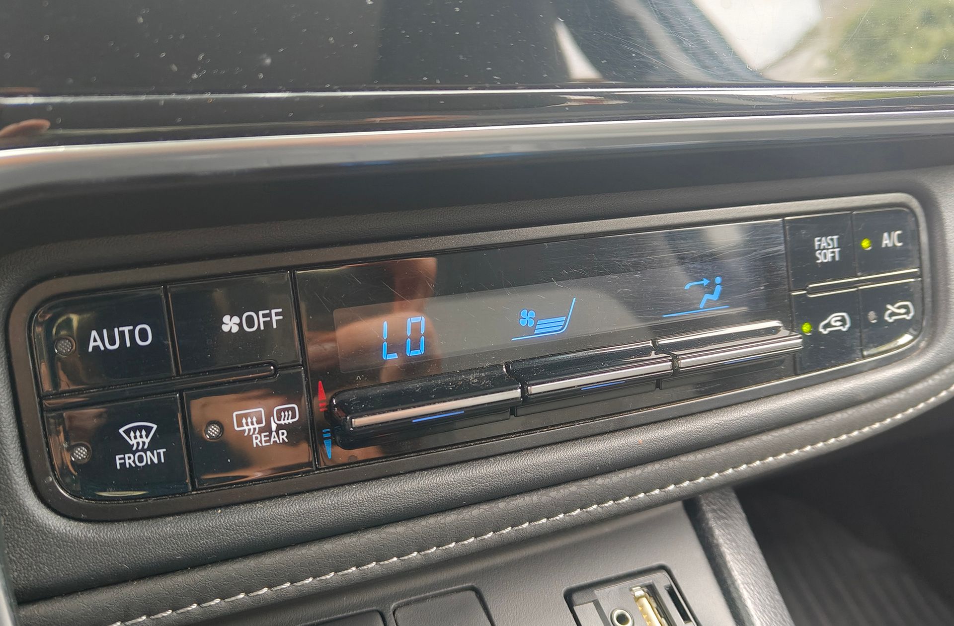 Toyota Auris 140H Hybrid Feel! - foto 27
