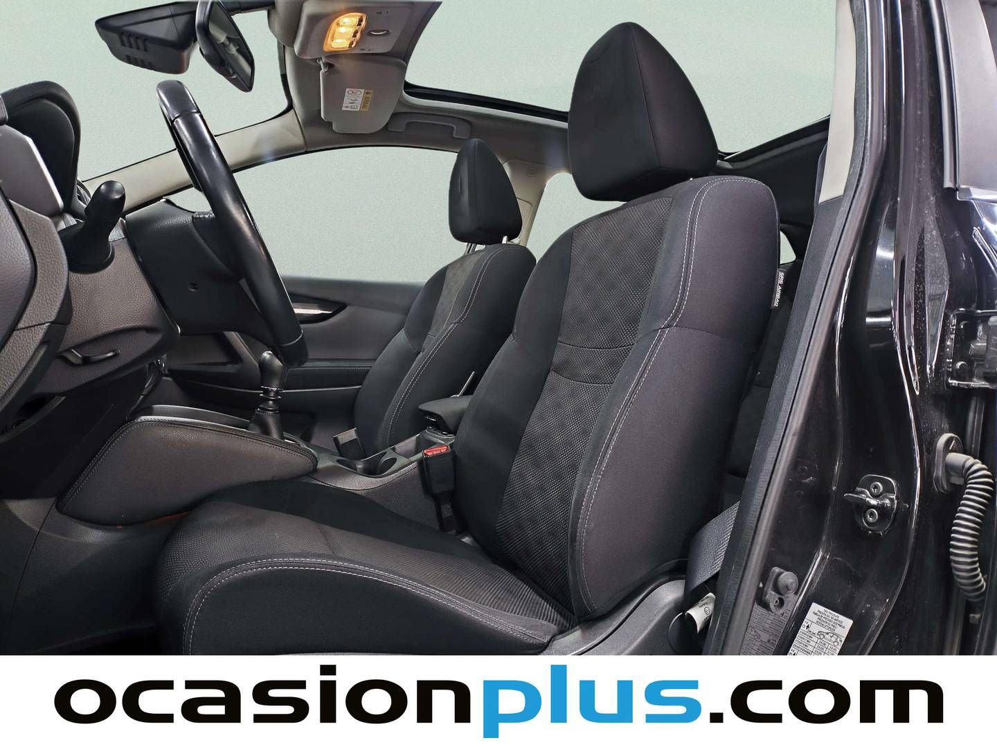 Extras y acabados del Nissan QASHQAI Nissan Qashqai dCi 130 N-Connecta (130 CV)