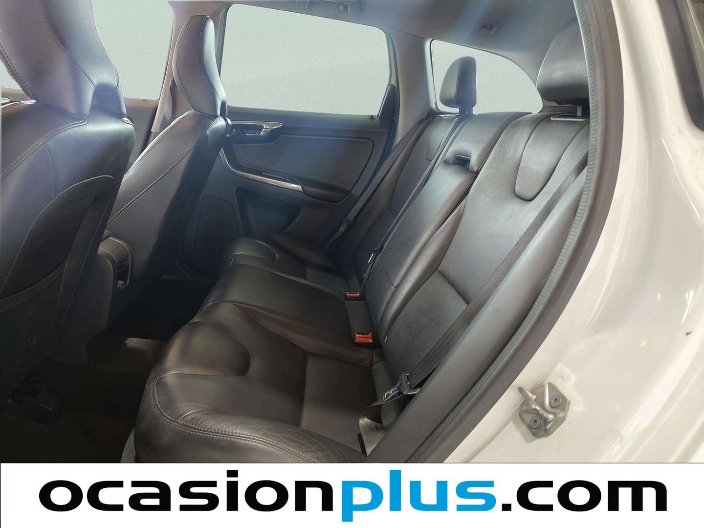 Foto asientos traseros Volvo XC60 Volvo XC60 D3 Kinetic Auto (150 CV)