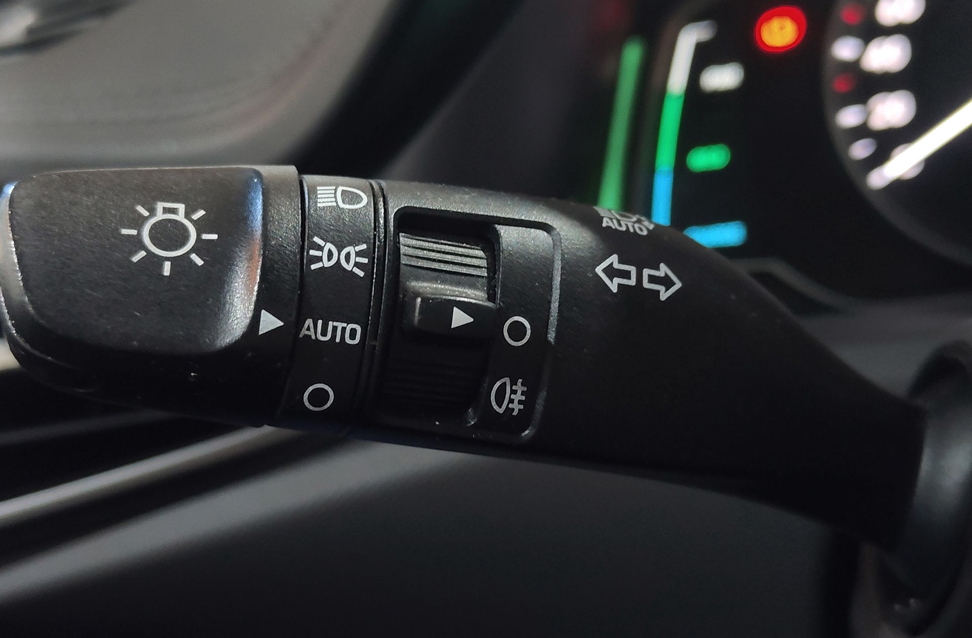 Hyundai Ioniq 1.6 GDI PHEV Klass DT - foto 24