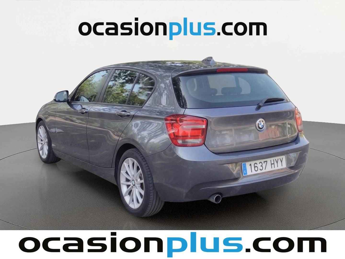 Foto trasera BMW Serie 1 BMW Serie 1 118d (143 CV) derecha