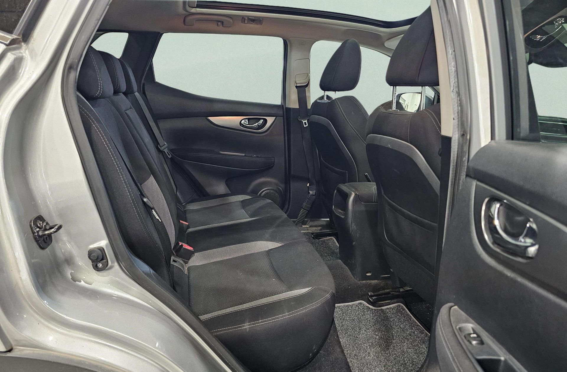 Nissan Qashqai DIG-T 115 N-Connecta - foto 15