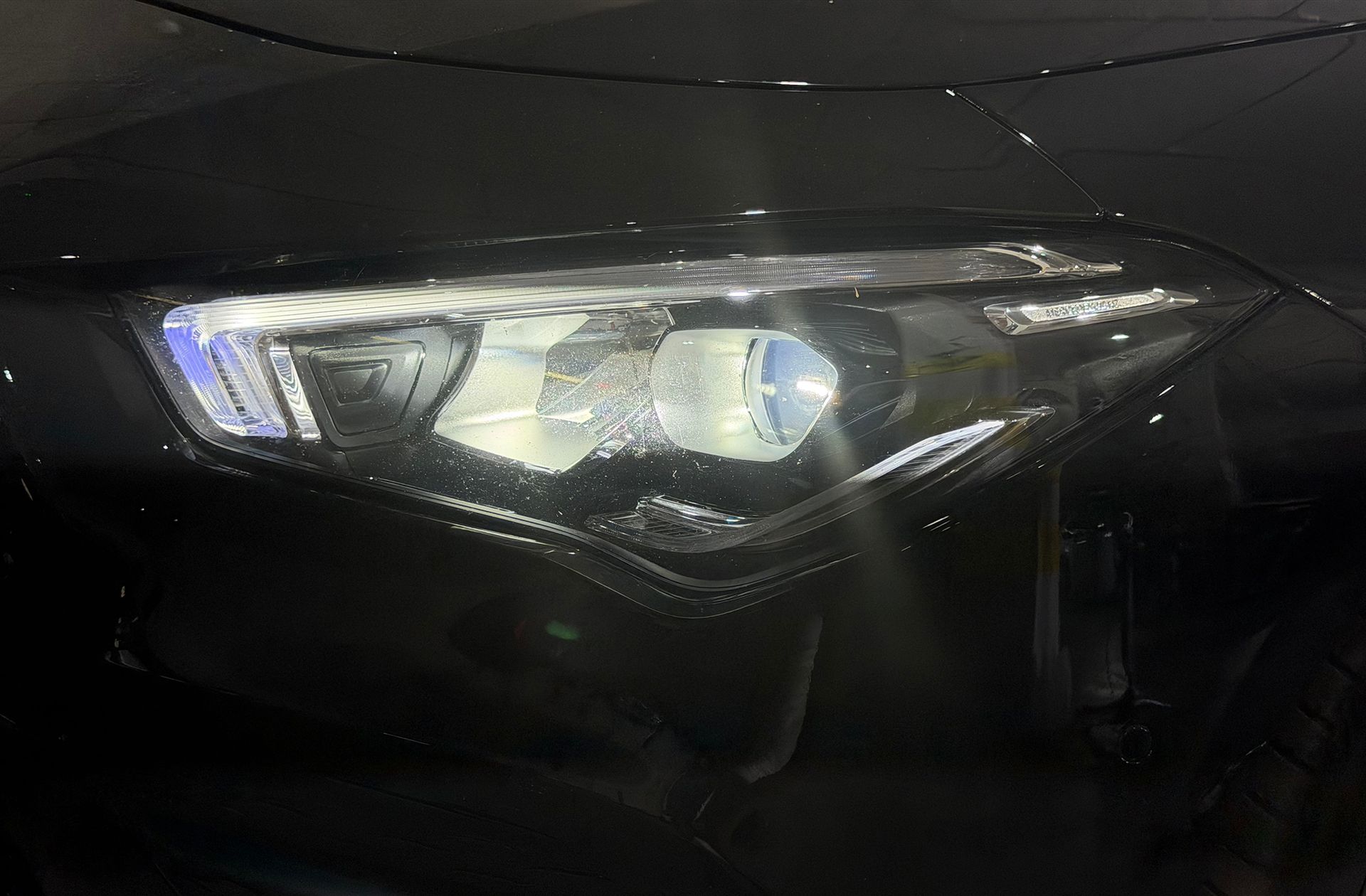 Mercedes-Benz CLA 180 Pack AMG - foto 16