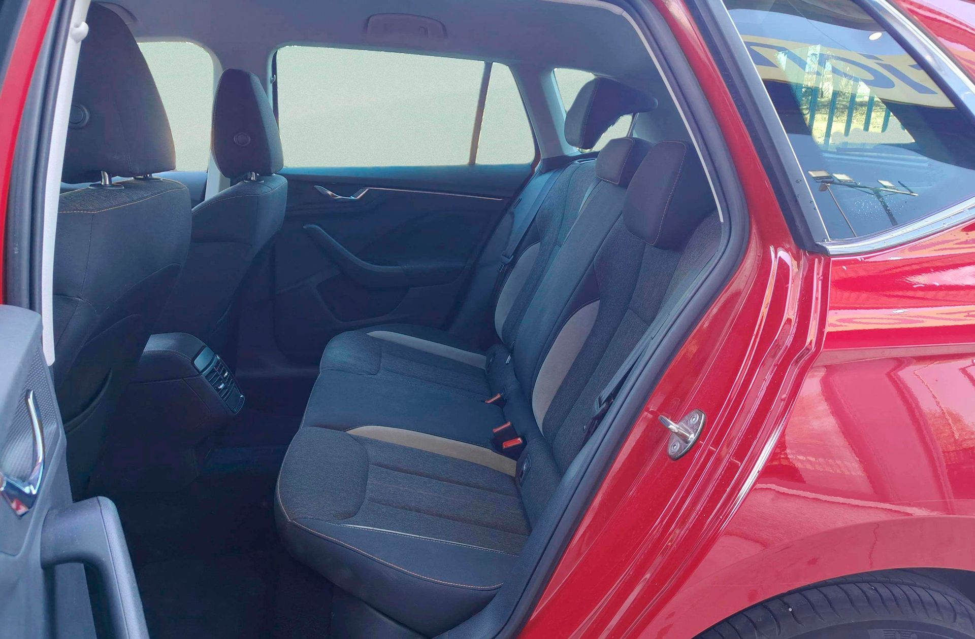 Škoda Kamiq 1.5 TSI Style DSG - foto 11
