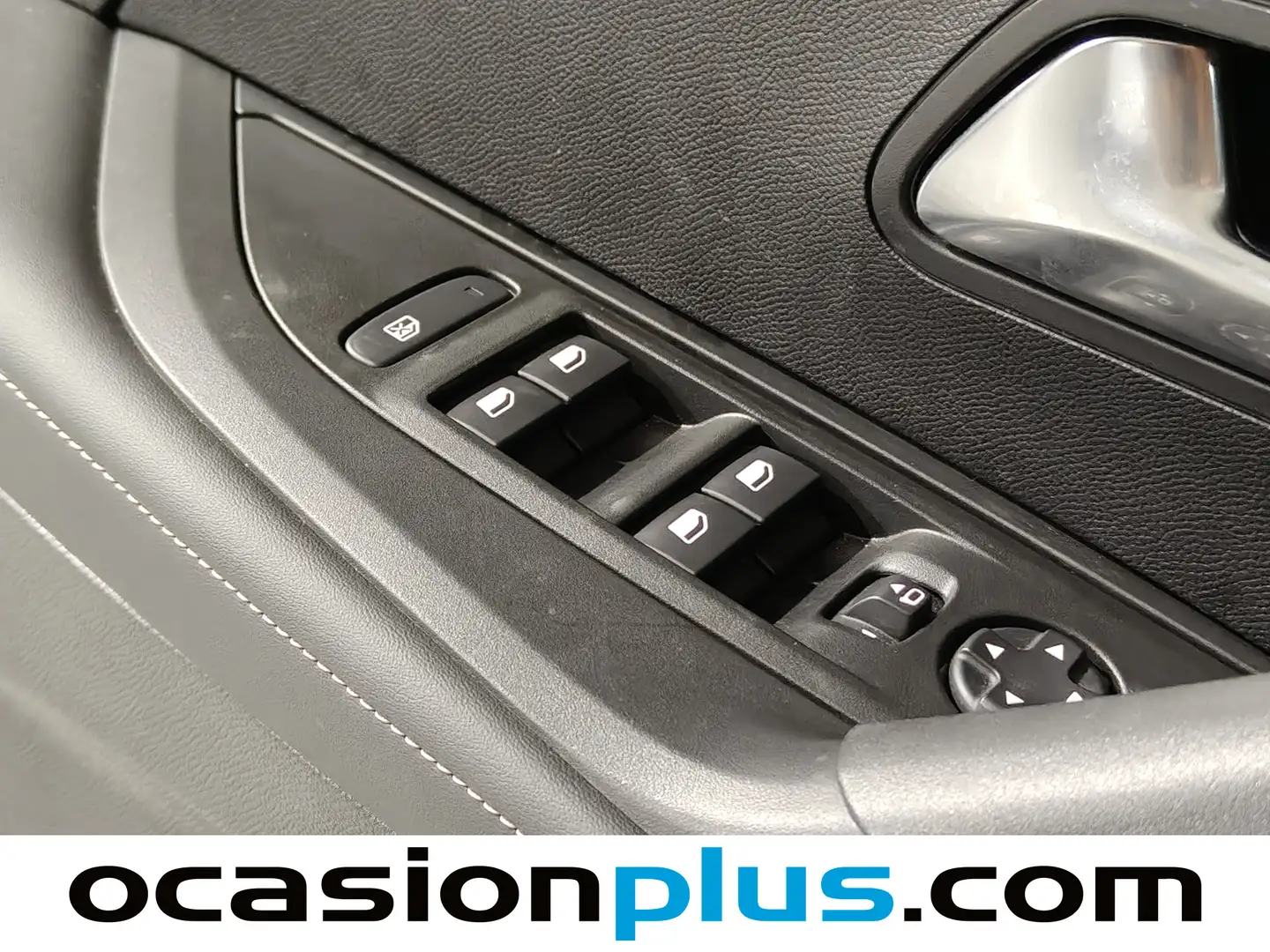 Foto Peugeot 2008 Peugeot 2008 PureTech 100 S&S Allure (100 CV)