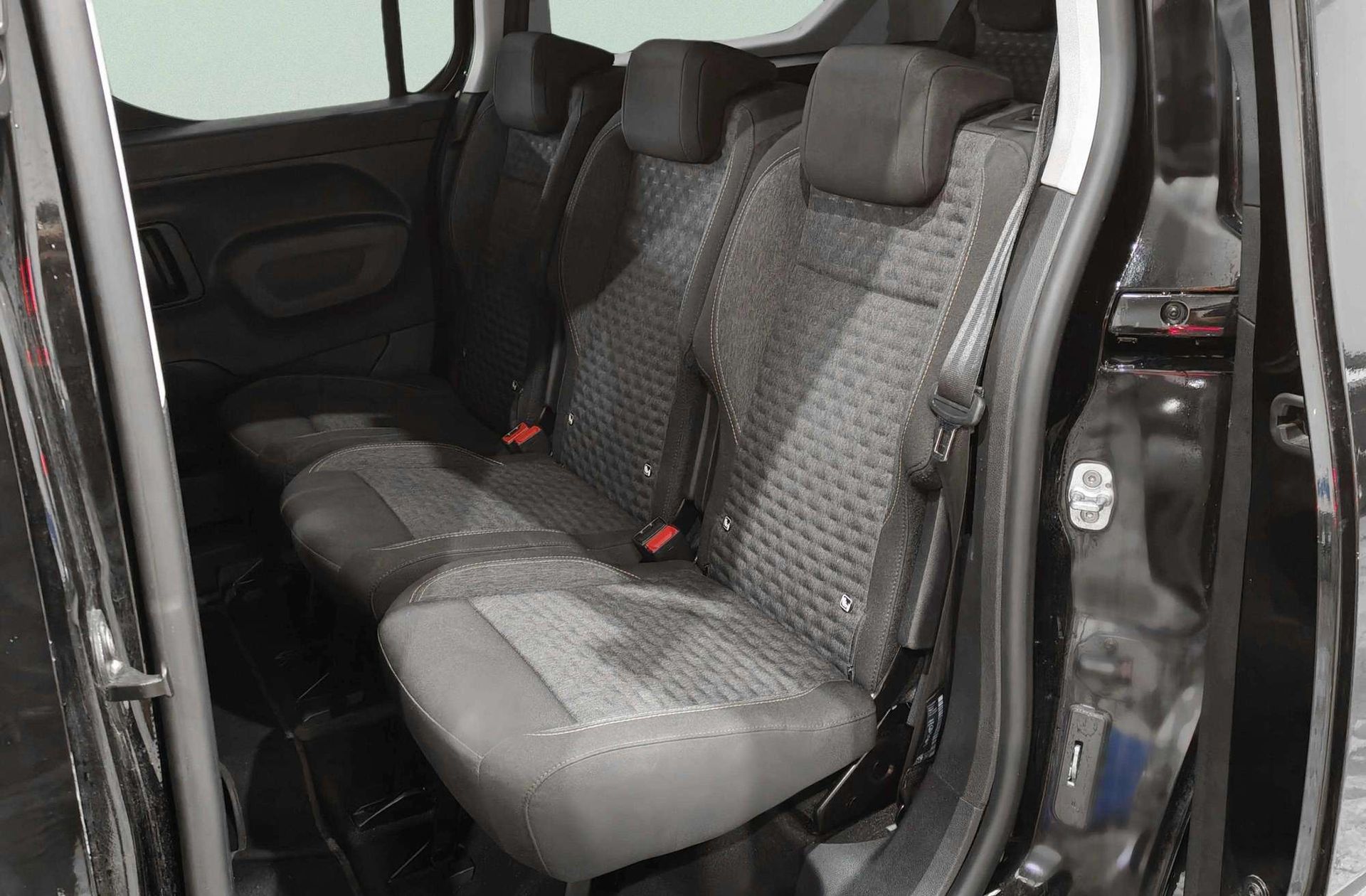 Peugeot Rifter BlueHDi 130 GT Long EAT8 7 plazas - foto 14