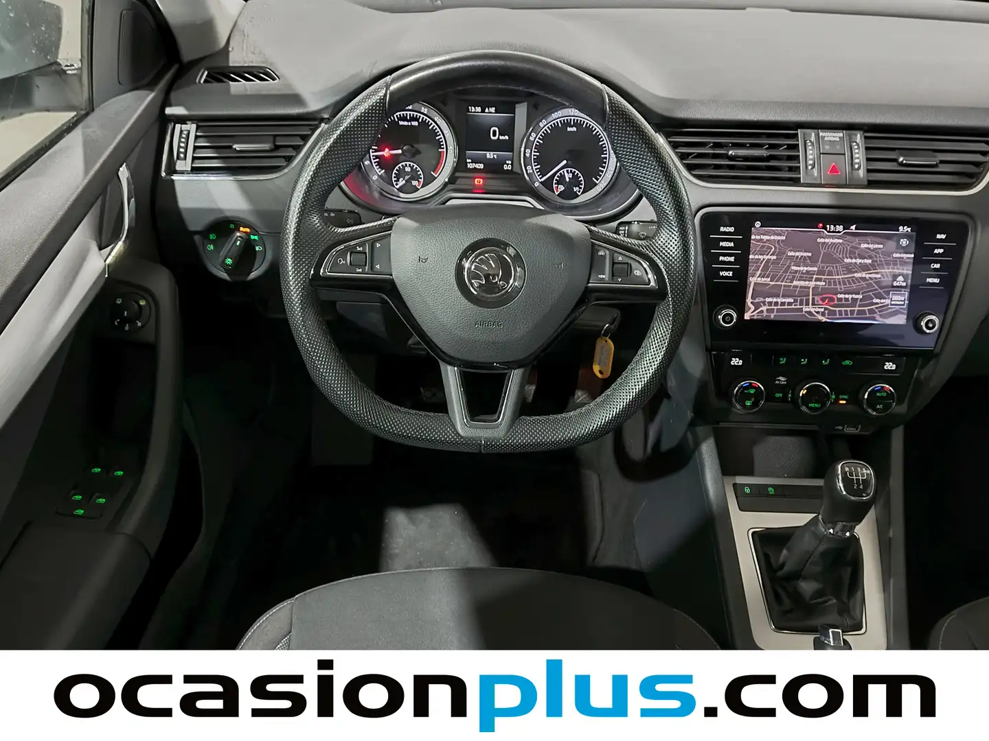 Foto Skoda Octavia Skoda Octavia Combi 1.6 TDI CR Ambition (115 CV)