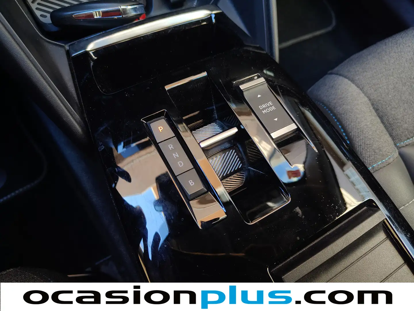 Foto Citroën ë-C4 Citroen ë-C4 eléctrico 50kWh Shine (136 CV)