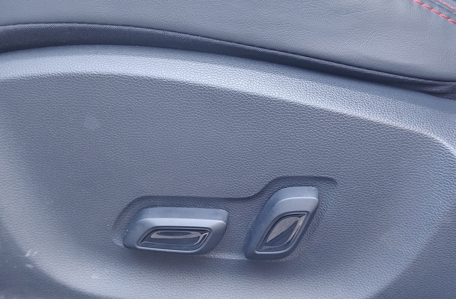 MG ZS 1.0T Luxury - foto 10