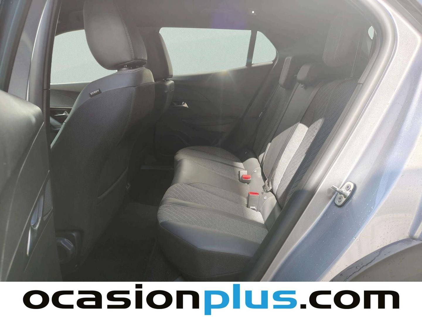 Foto asientos traseros Peugeot 2008 Peugeot 2008 Allure Hybrid eDCS6 (145 CV)