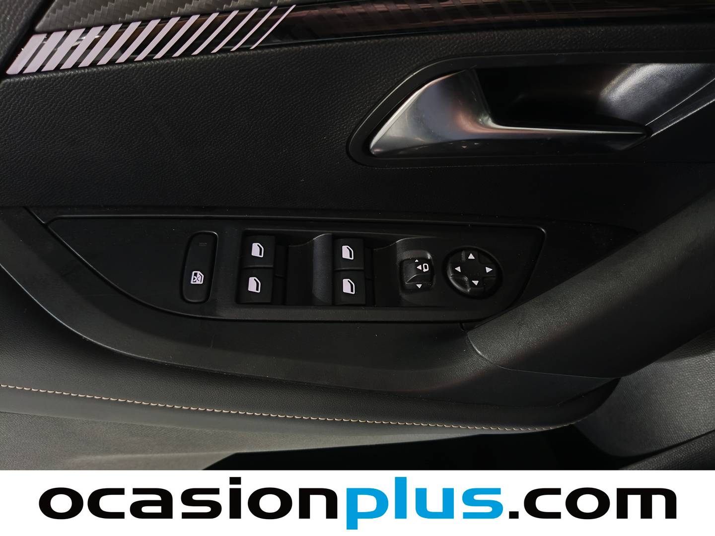Peugeot 2008 Peugeot 2008 Allure Hybrid eDCS6 (145 CV) automático